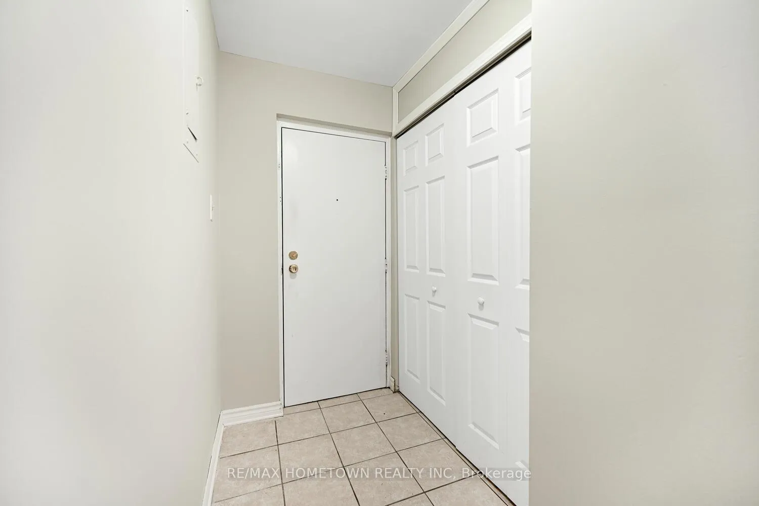 Photo 11 of Unit 310, 815 Kyle Court, Brockville — HOMEH