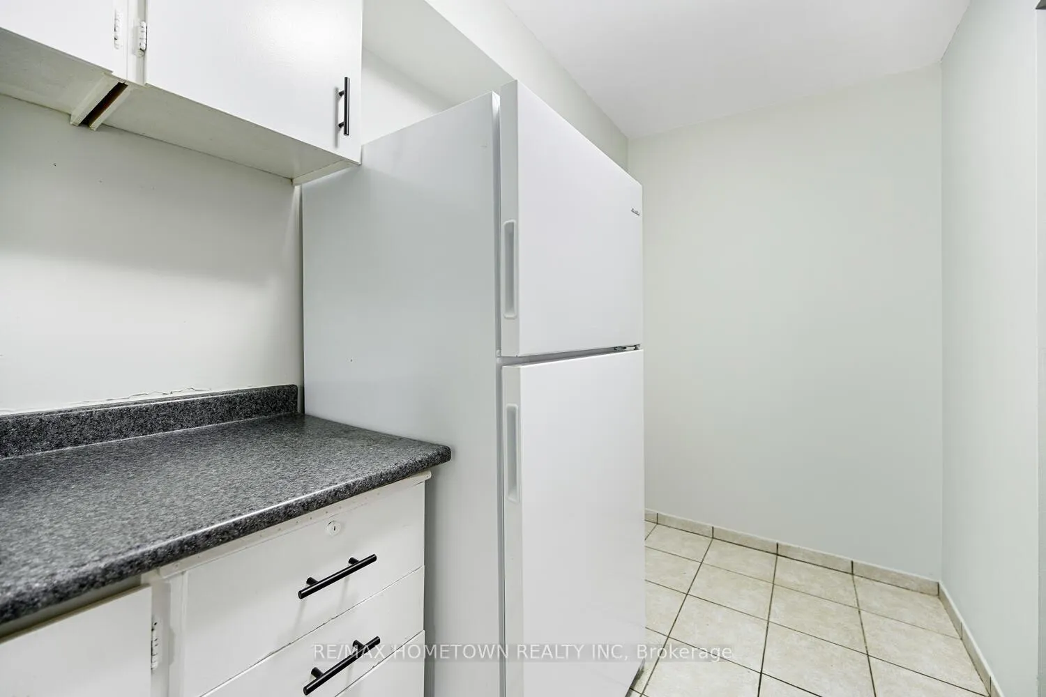 Photo 14 of Unit 310, 815 Kyle Court, Brockville — HOMEH