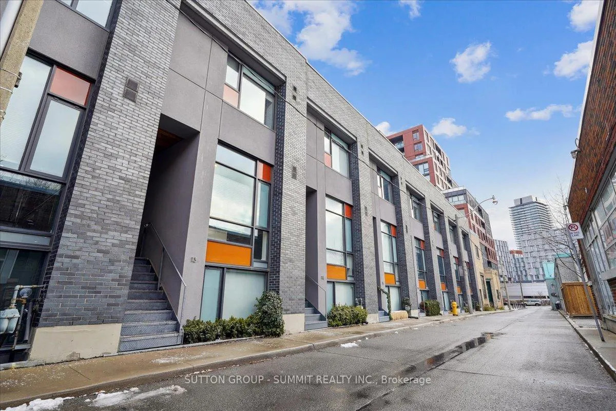 Photo 1 of 13 Gilead Place, Toronto, Moss Park — HOMEH