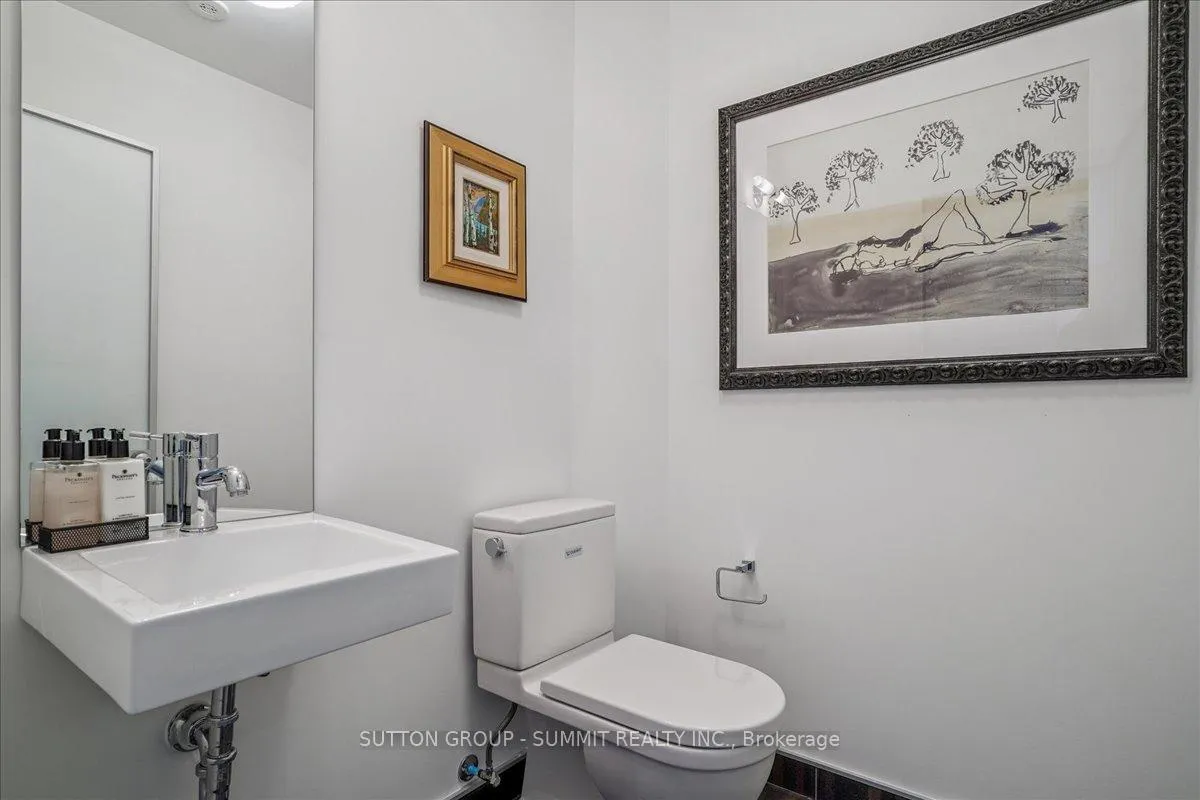 Photo 23 of 13 Gilead Place, Toronto, Moss Park — HOMEH