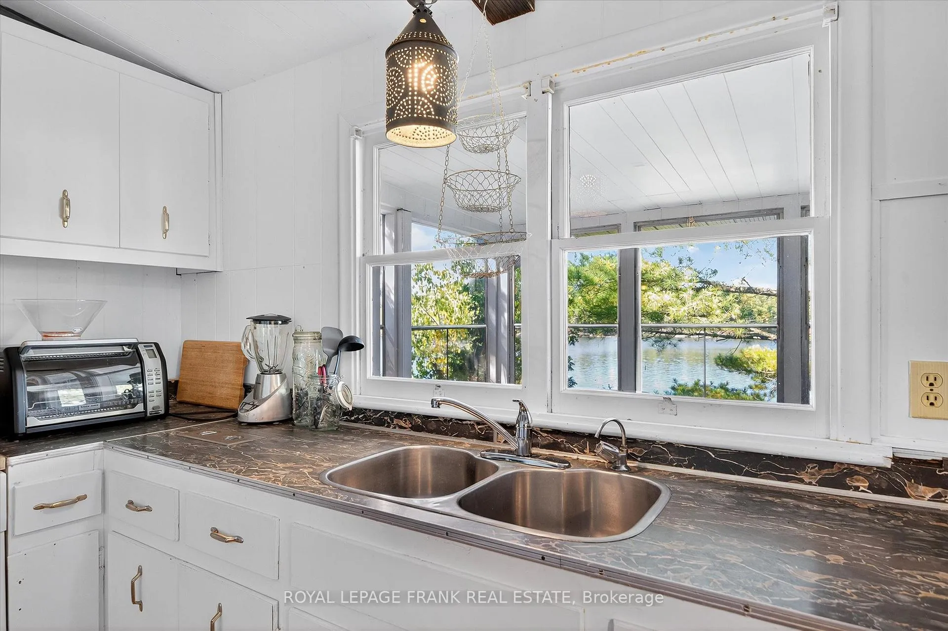 Photo 11 of 1702 South Bayshore Road W, Douro-Dummer — HOMEH