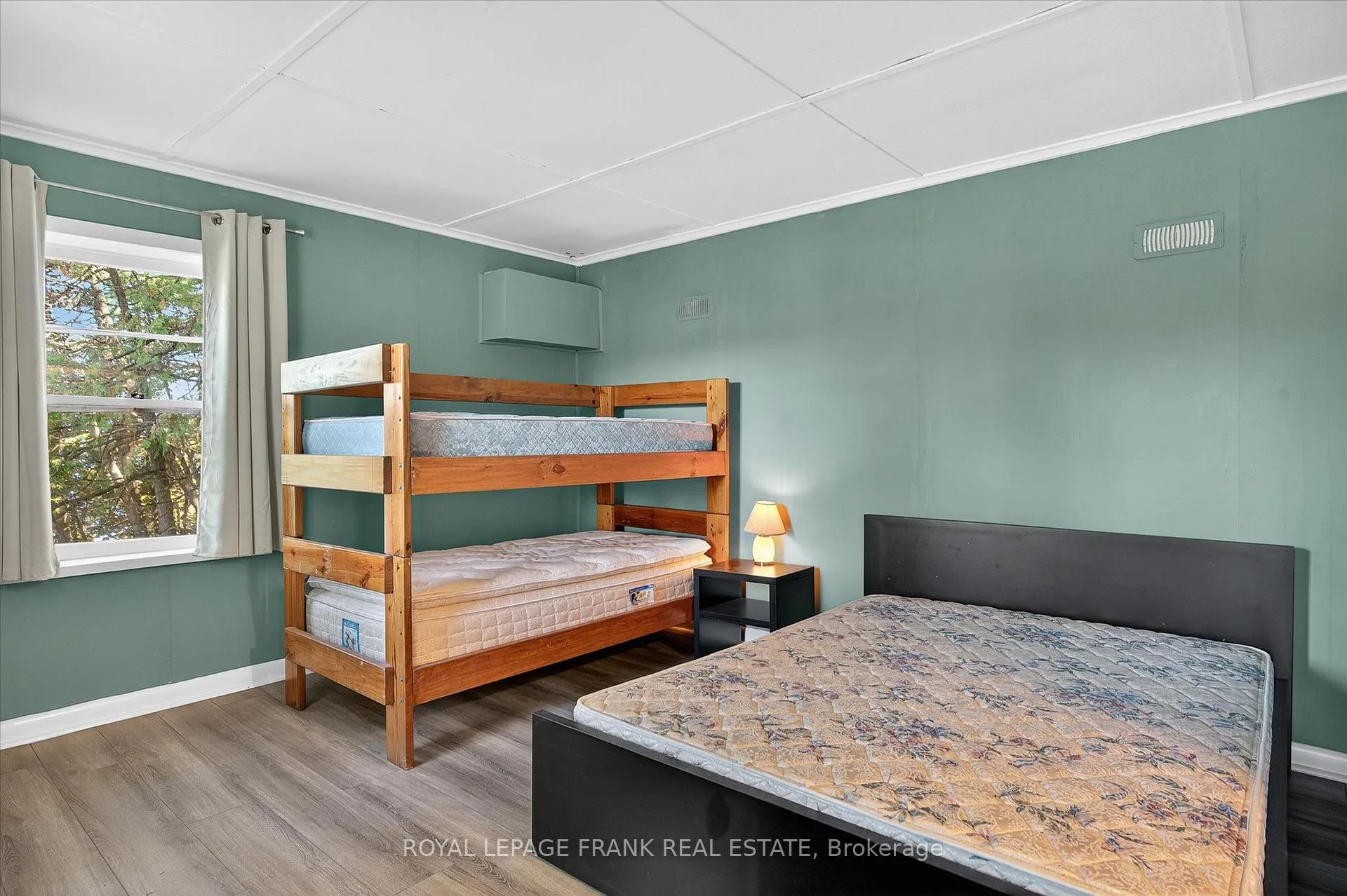 Photo 31 of 1702 South Bayshore Road W, Douro-Dummer — HOMEH