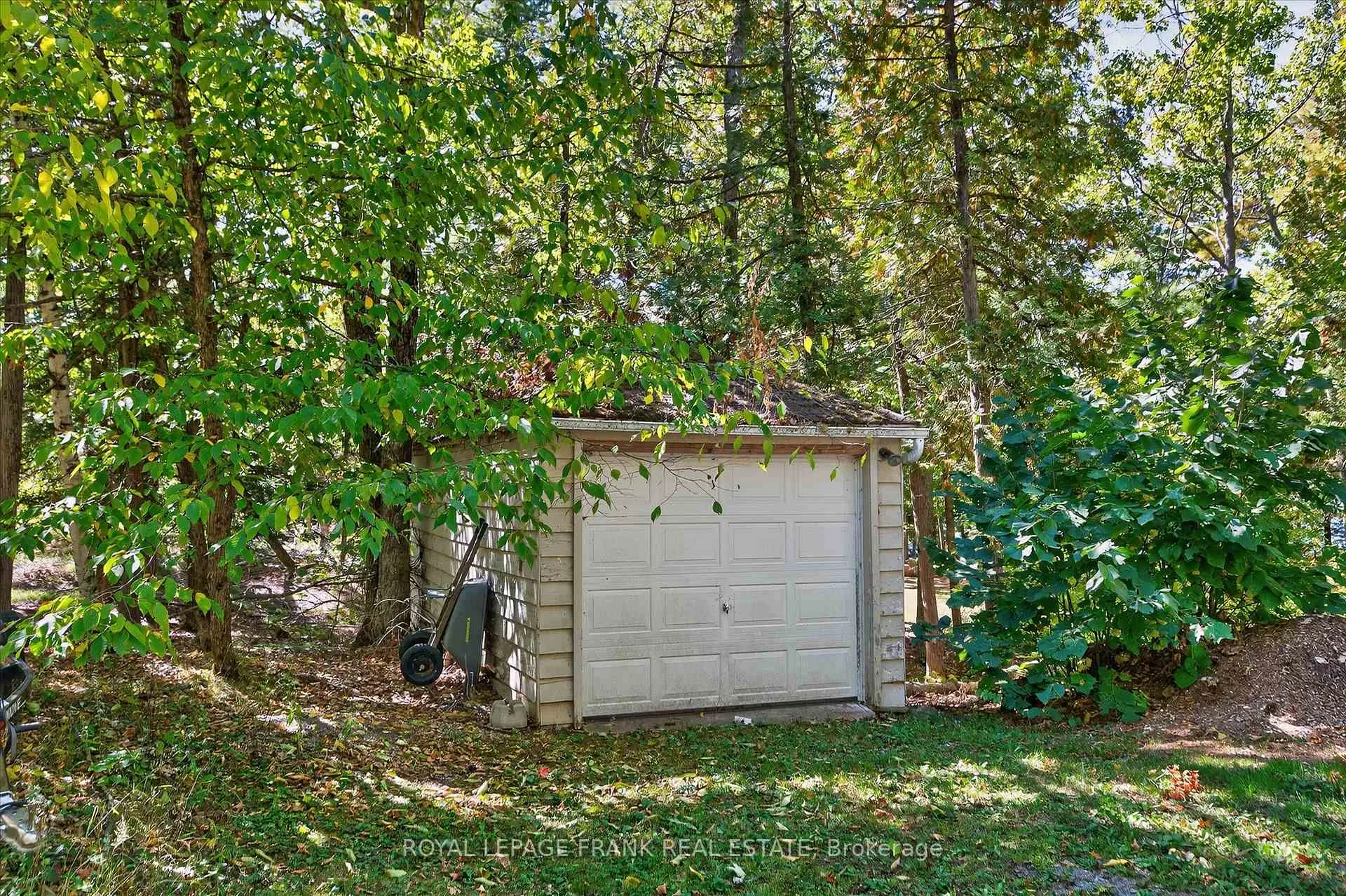 Photo 46 of 1702 South Bayshore Road W, Douro-Dummer — HOMEH