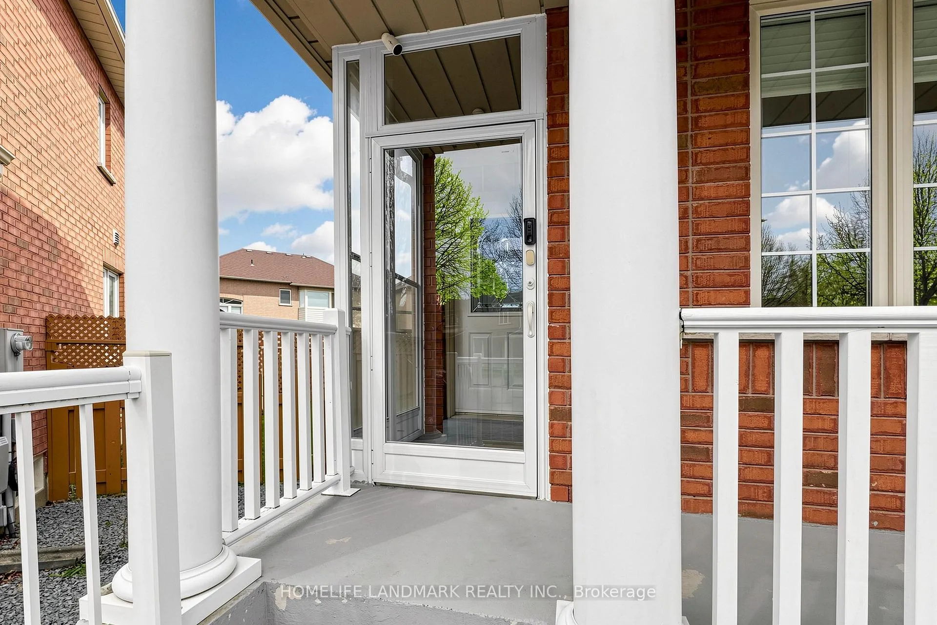 Photo 5 of 28 Summer Mist Crescent, Markham, Cachet — HOMEH
