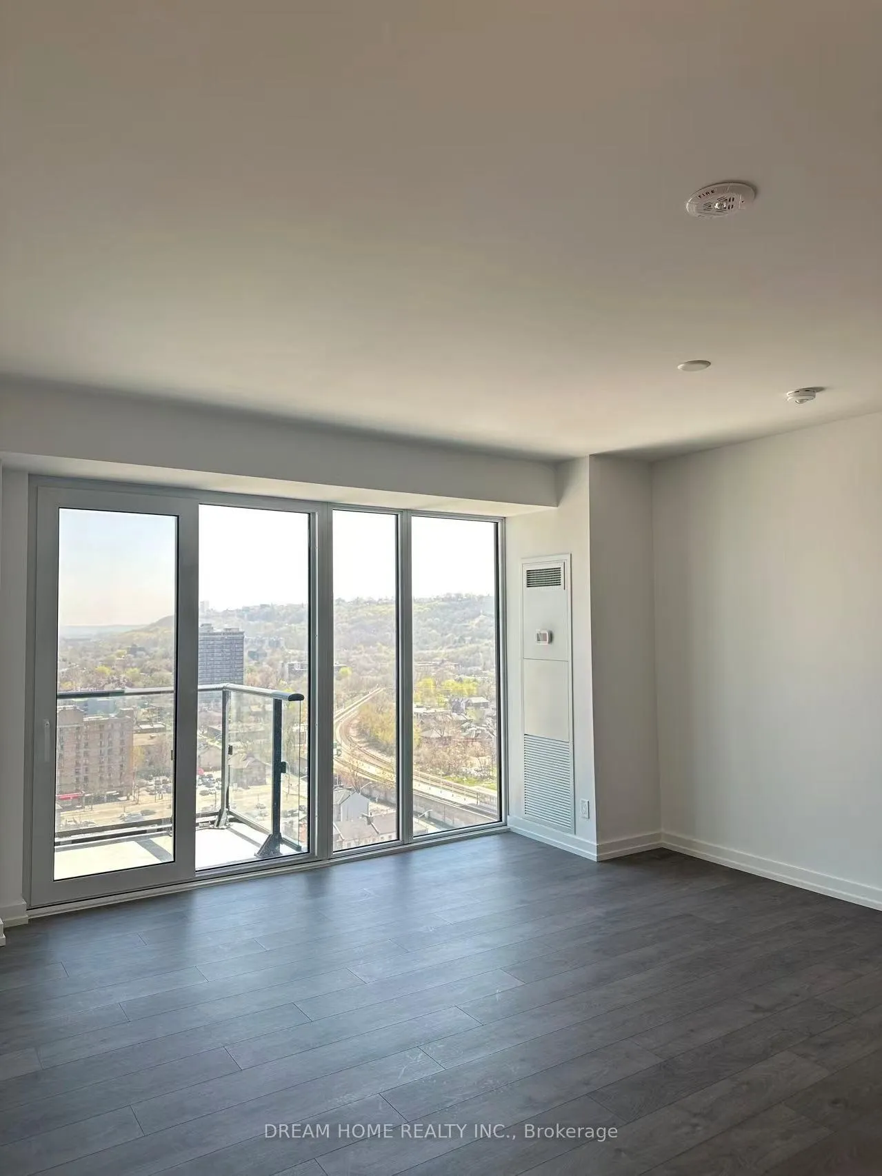 Photo 6 of Unit 1810, 75 James Street S, Hamilton, Corktown — HOMEH