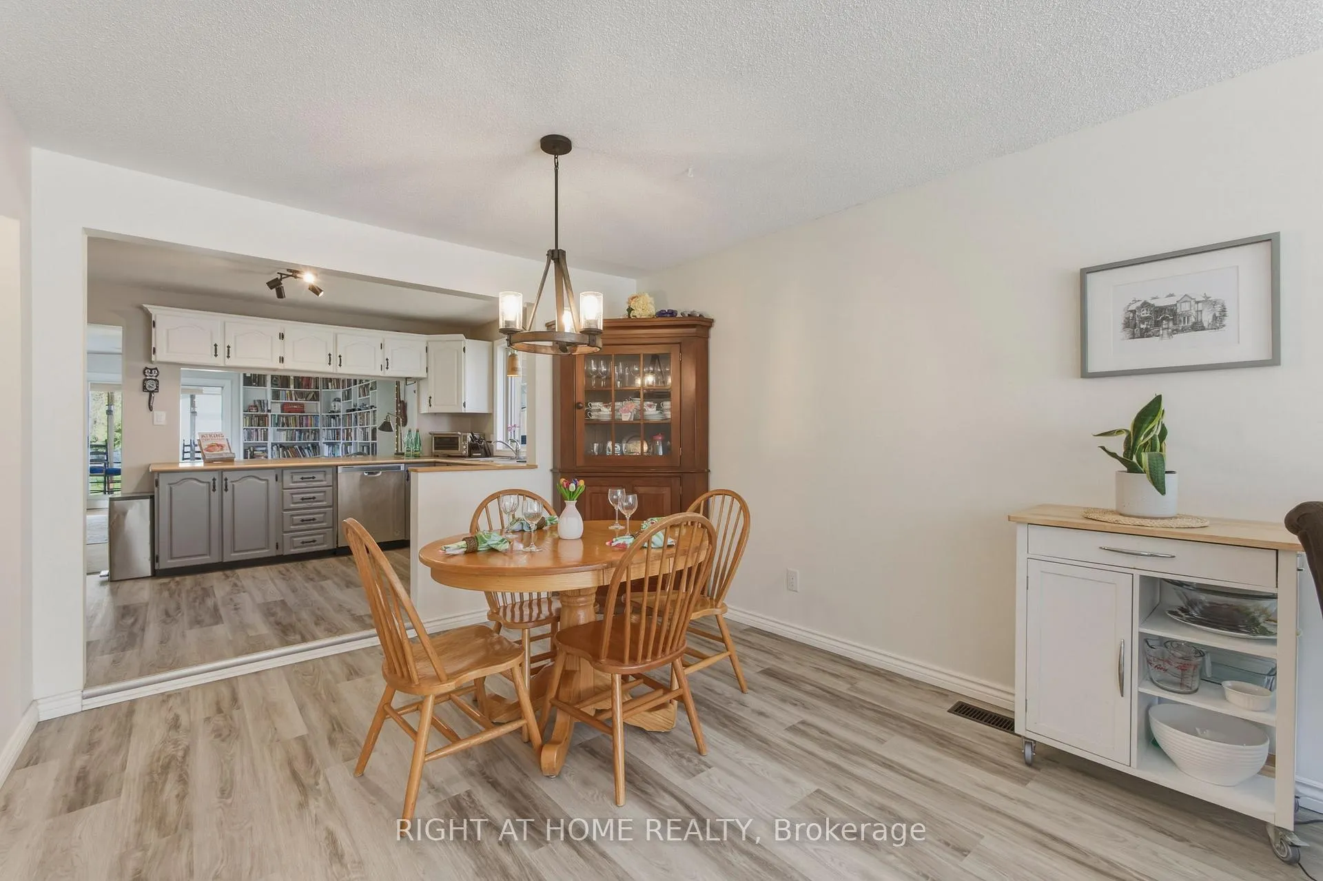 Photo 6 of 2432 Wallace Avenue, Innisfil, Alcona — HOMEH