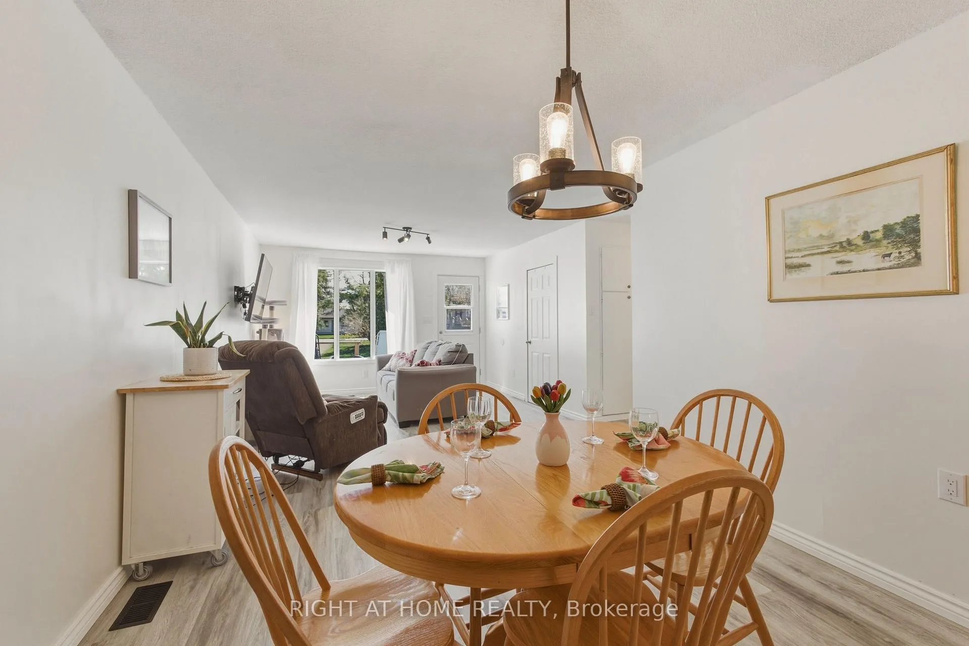 Photo 7 of 2432 Wallace Avenue, Innisfil, Alcona — HOMEH