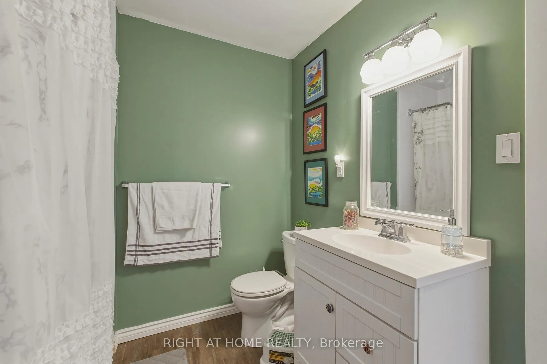 Photo 17 of 2432 Wallace Avenue, Innisfil, Alcona — HOMEH