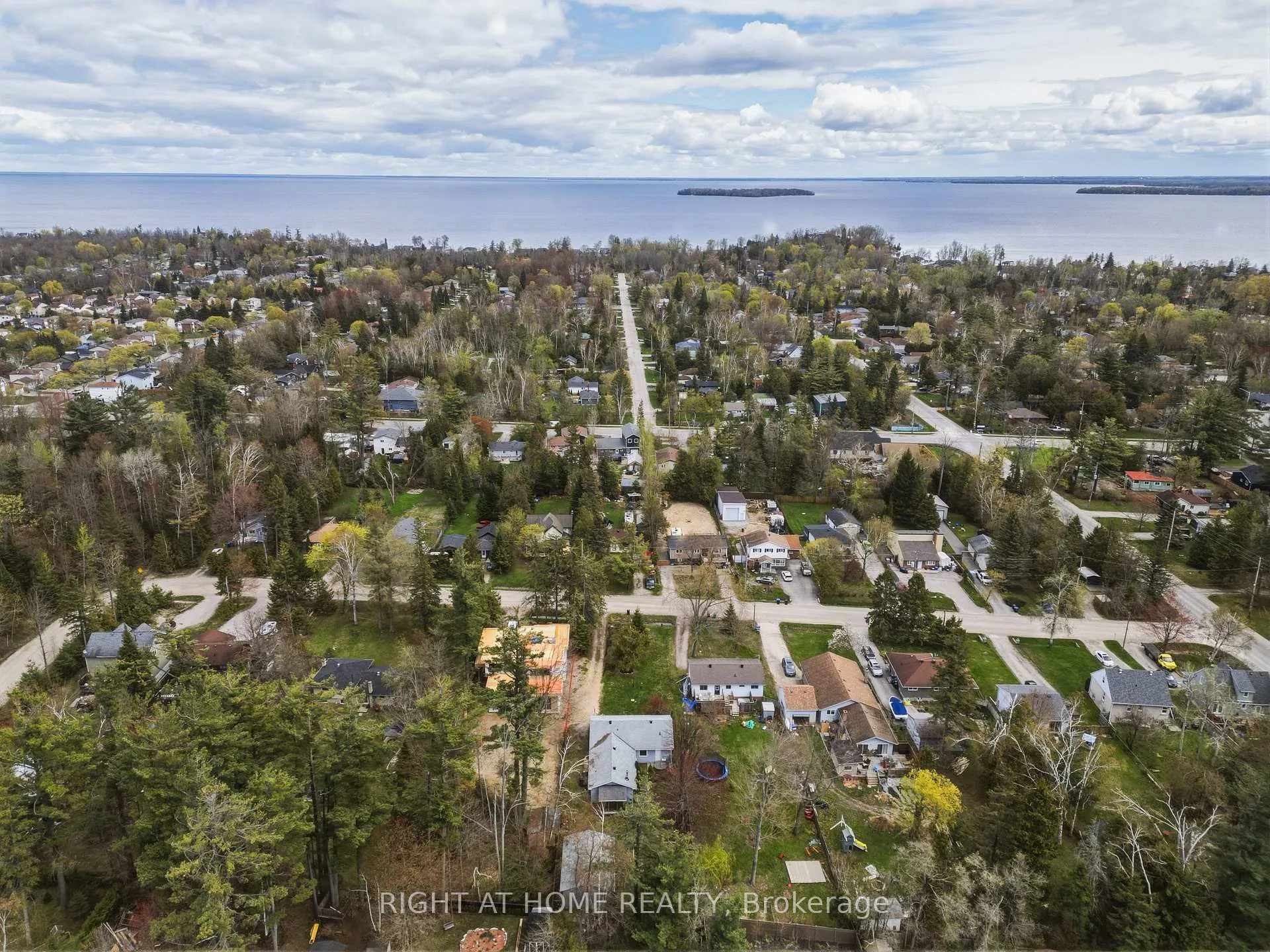 Photo 26 of 2432 Wallace Avenue, Innisfil, Alcona — HOMEH