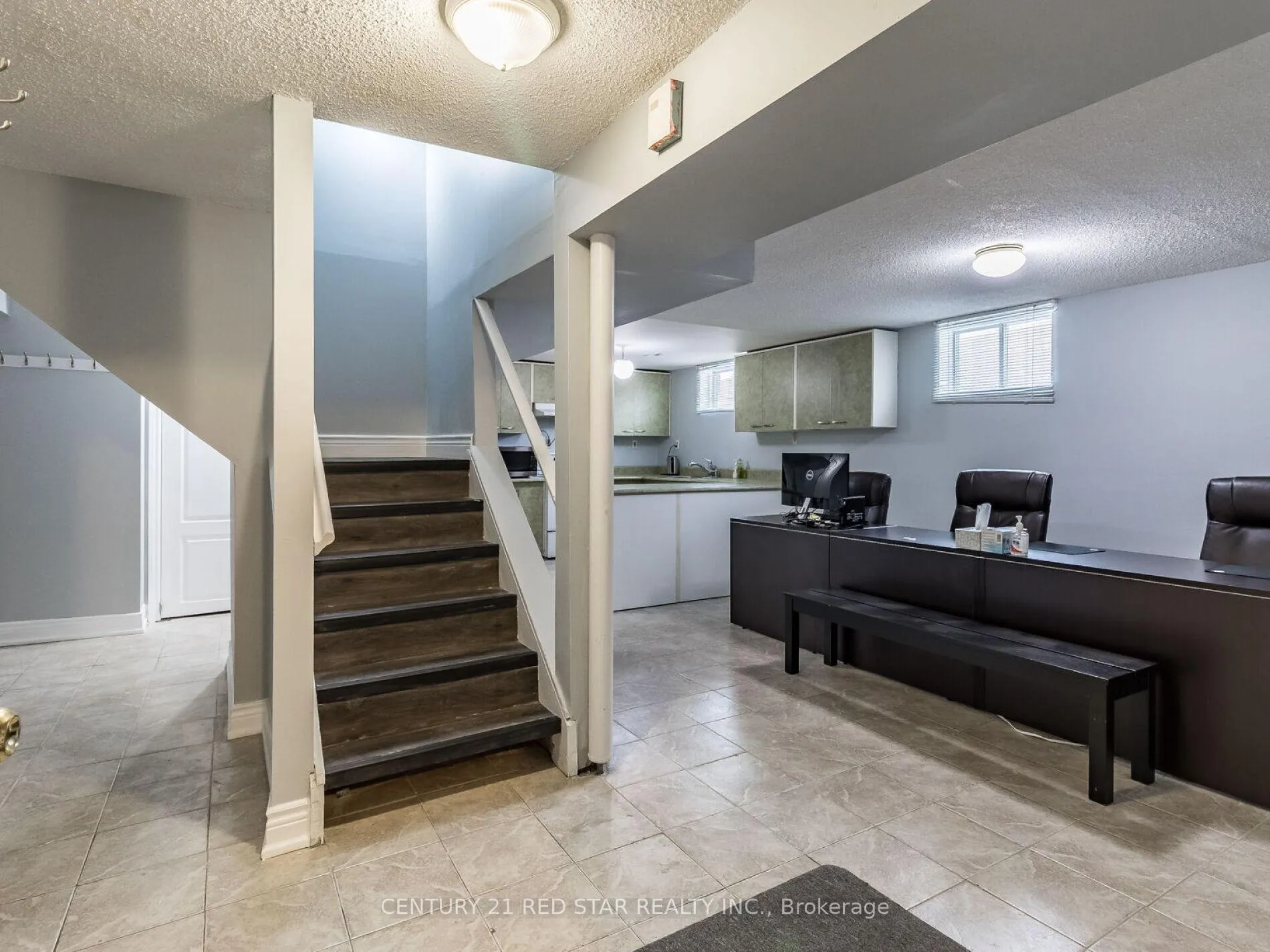 Photo 9 of 440 Rutherford Road N, Brampton, Madoc — HOMEH