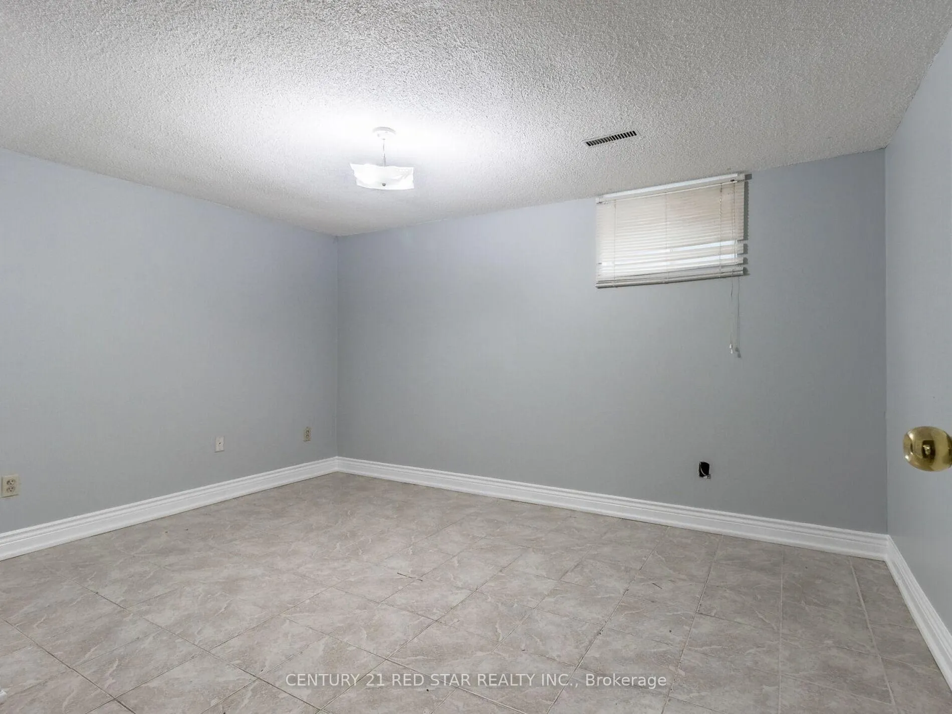 Photo 18 of 440 Rutherford Road N, Brampton, Madoc — HOMEH