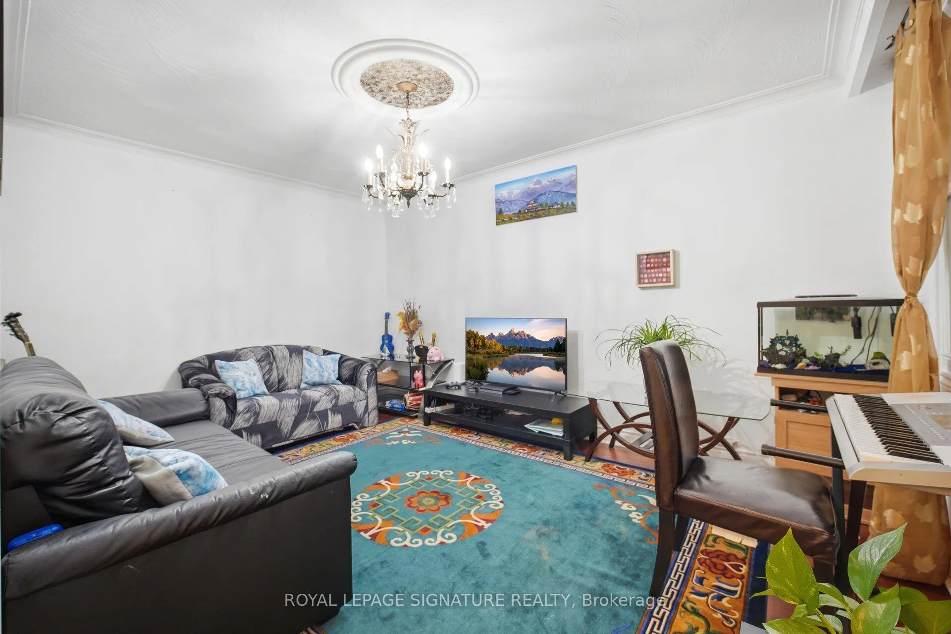 Photo 9 of Unit 1, 2000 Dufferin Street, Toronto, Caledonia-Fairbank — HOMEH