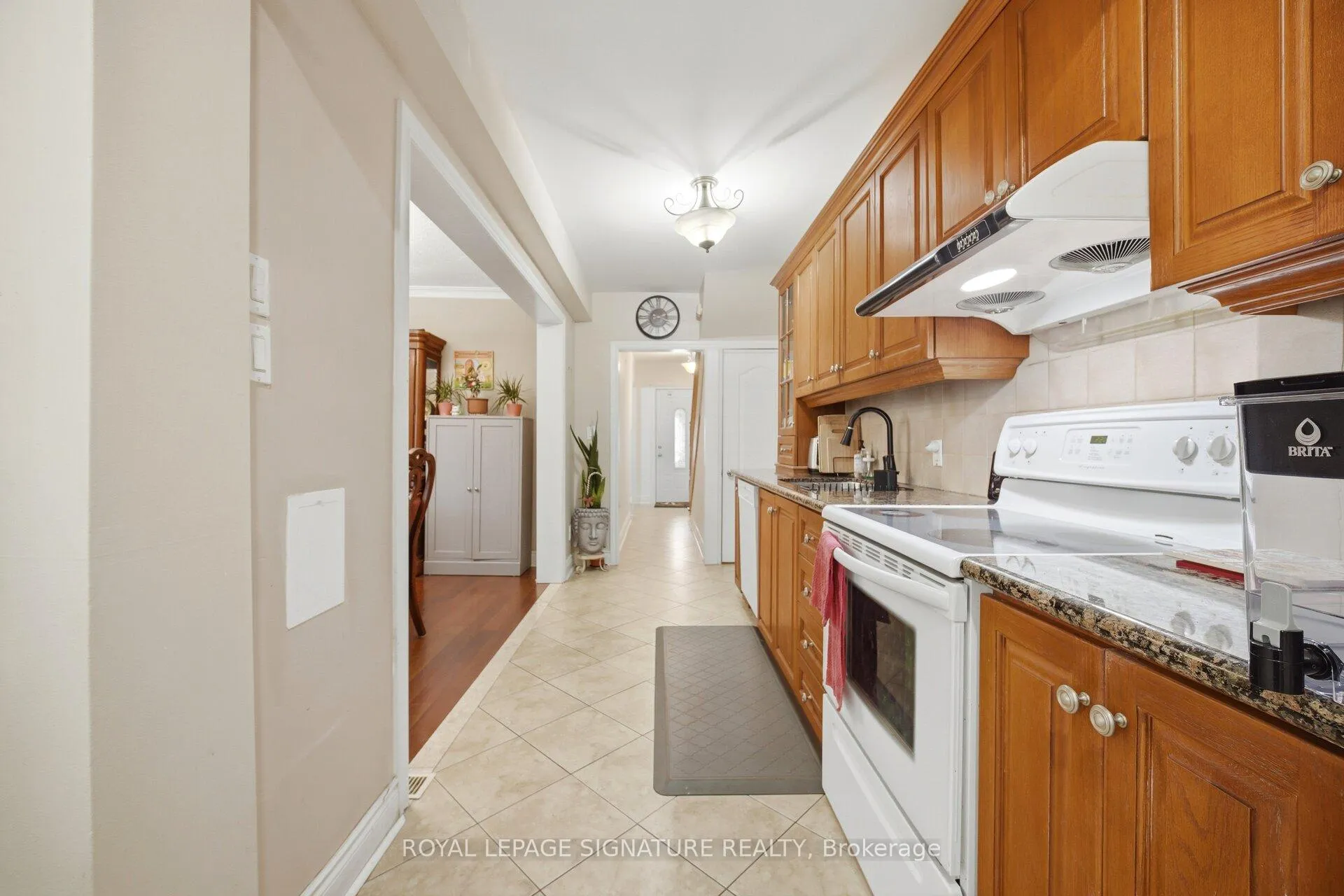 Photo 16 of Unit 1, 2000 Dufferin Street, Toronto, Caledonia-Fairbank — HOMEH