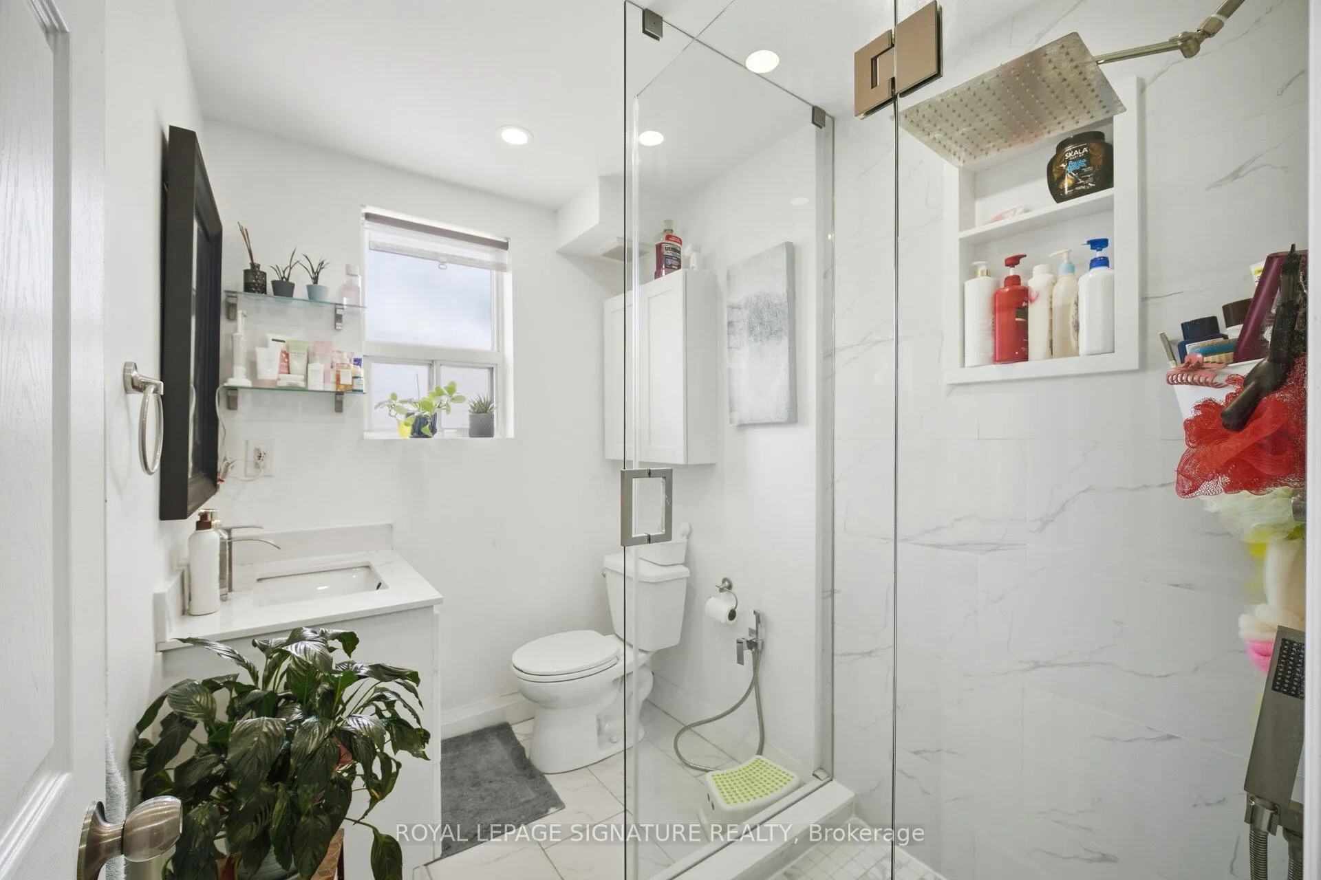 Photo 28 of Unit 1, 2000 Dufferin Street, Toronto, Caledonia-Fairbank — HOMEH
