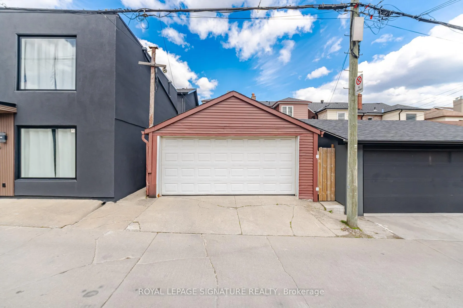 Photo 35 of Unit 1, 2000 Dufferin Street, Toronto, Caledonia-Fairbank — HOMEH