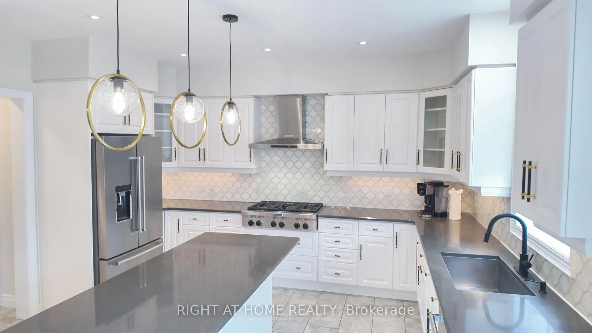 Photo 15 of 779 Snowberry Court, Waterloo — HOMEH