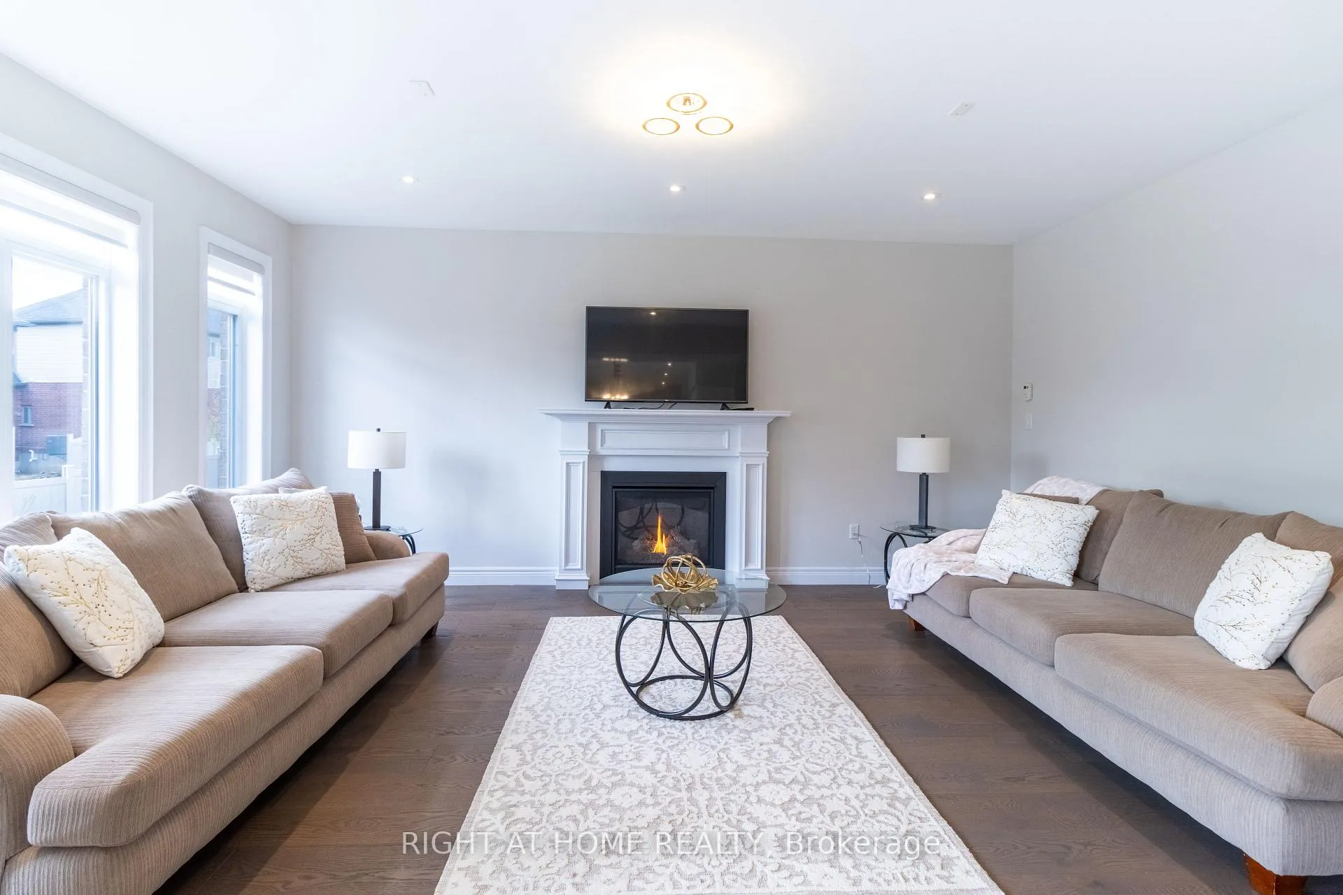 Photo 17 of 779 Snowberry Court, Waterloo — HOMEH