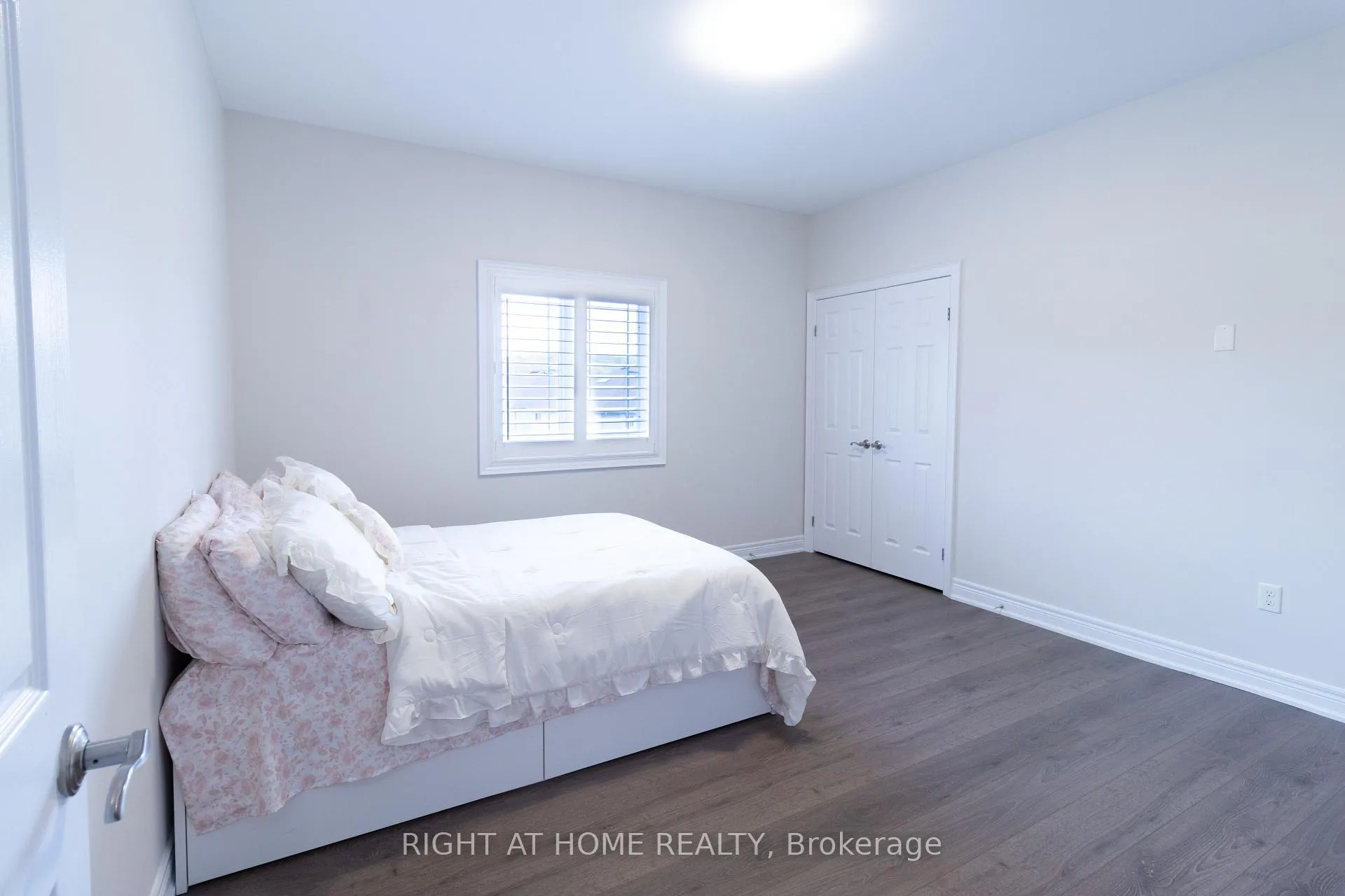 Photo 33 of 779 Snowberry Court, Waterloo — HOMEH