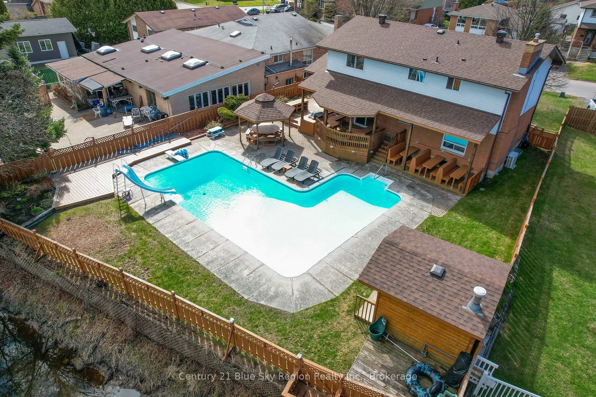 Photo 5 of 28 Labreche Drive, North Bay, Ferris — HOMEH