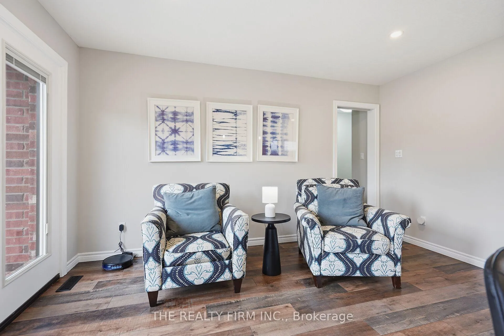 Photo 10 of 15 Glenwood Street, St. Thomas — HOMEH