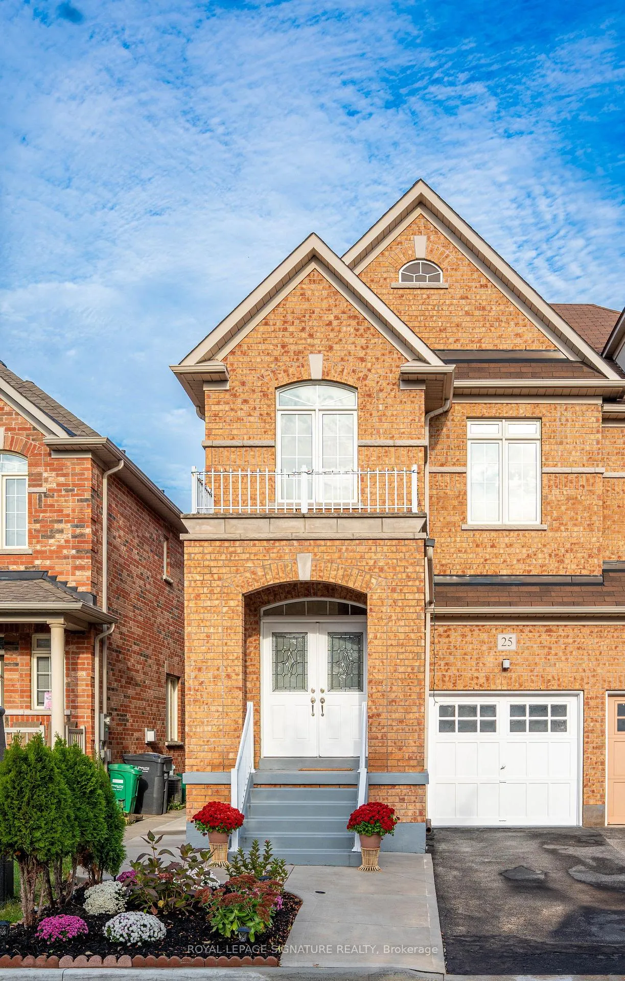 Photo 1 of 25 Versailles Crescent, Brampton, Bram East — HOMEH