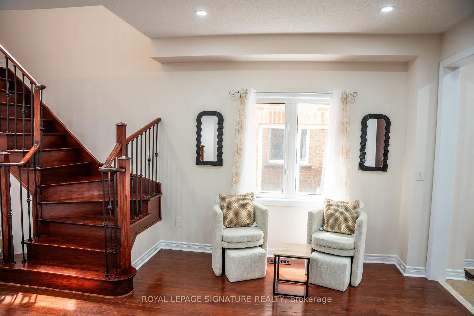 Photo 4 of 25 Versailles Crescent, Brampton, Bram East — HOMEH
