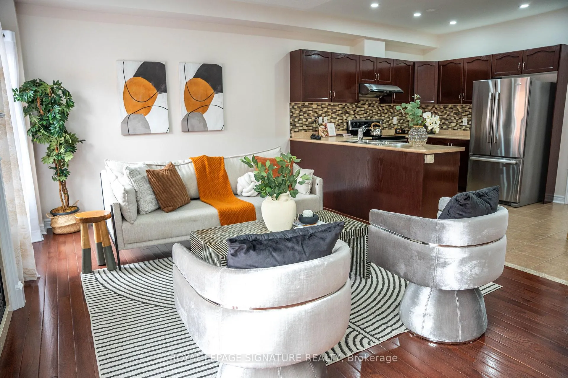 Photo 7 of 25 Versailles Crescent, Brampton, Bram East — HOMEH