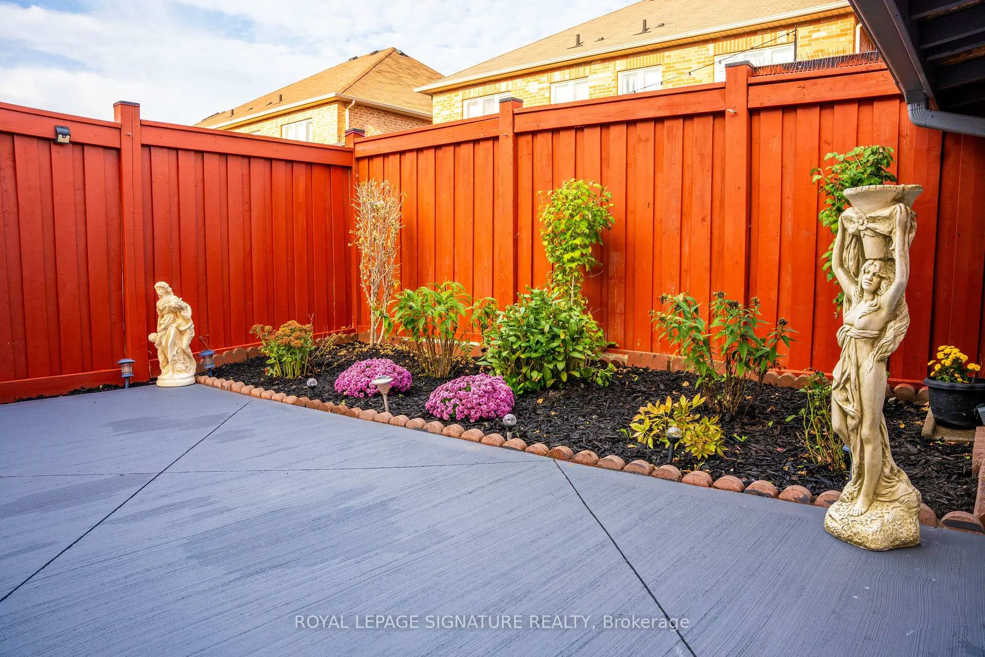 Photo 24 of 25 Versailles Crescent, Brampton, Bram East — HOMEH