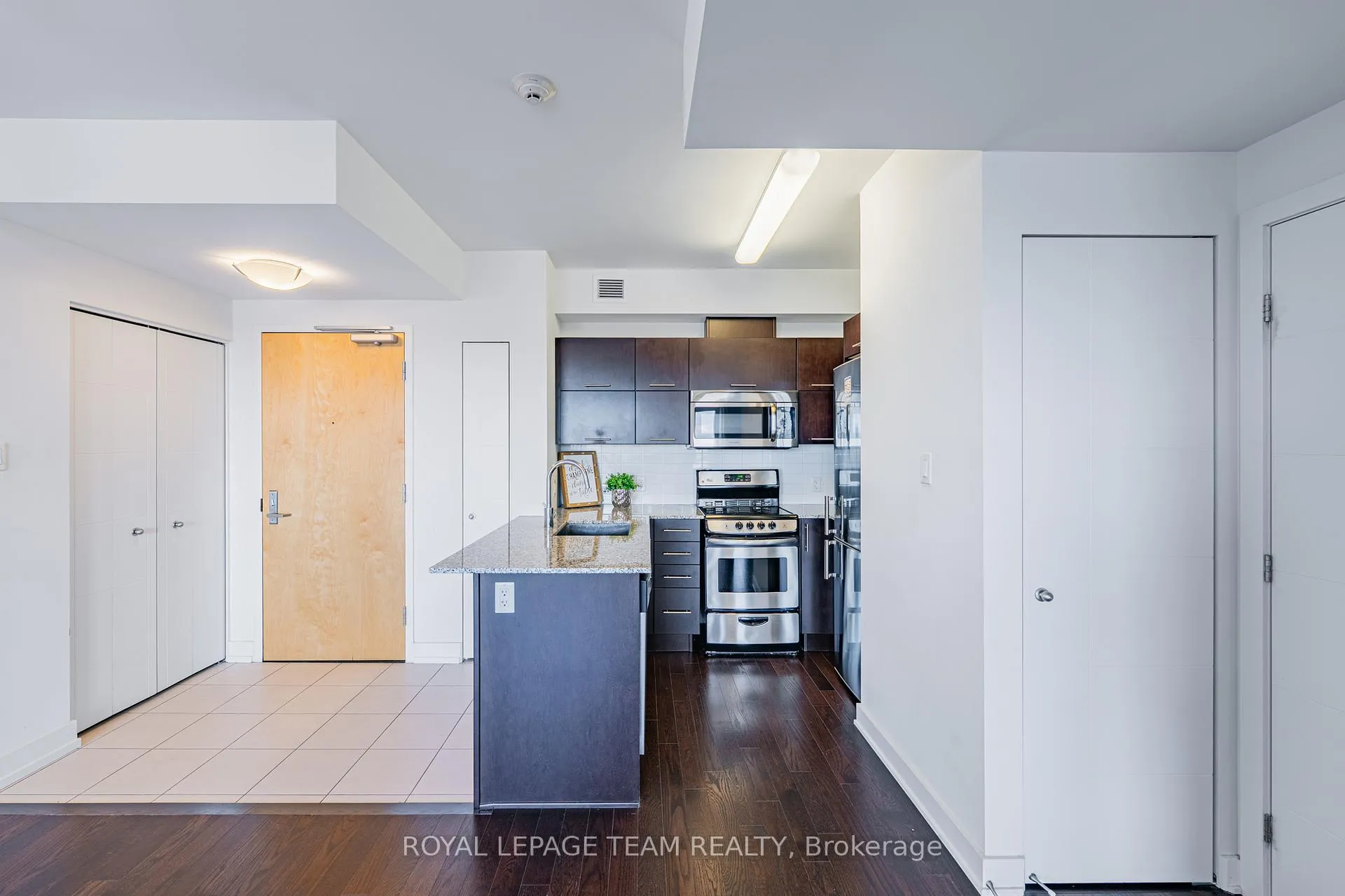 Photo 3 of Unit 1306, 40 Nepean Street, Ottawa, Ottawa Centre — HOMEH