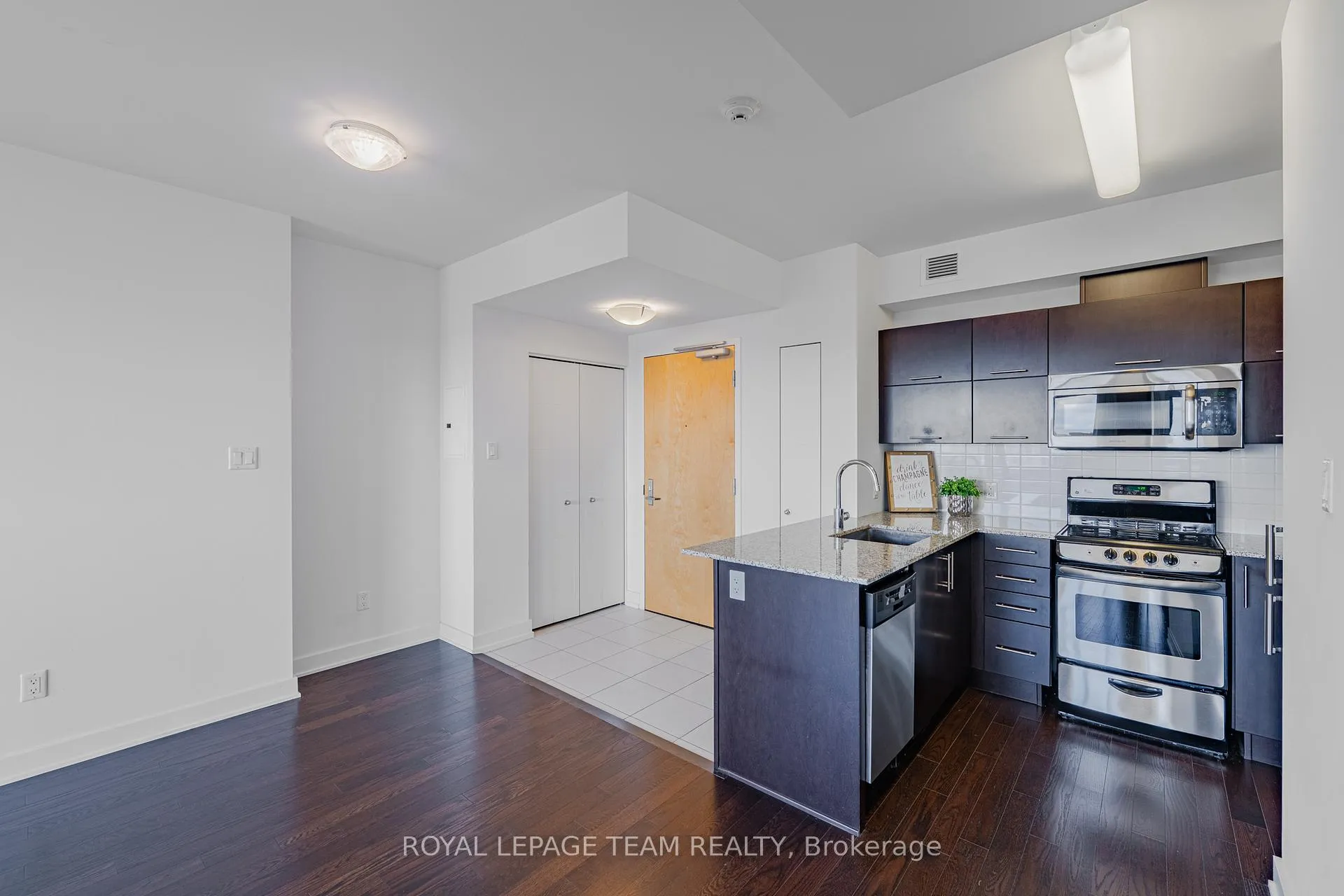 Photo 4 of Unit 1306, 40 Nepean Street, Ottawa, Ottawa Centre — HOMEH