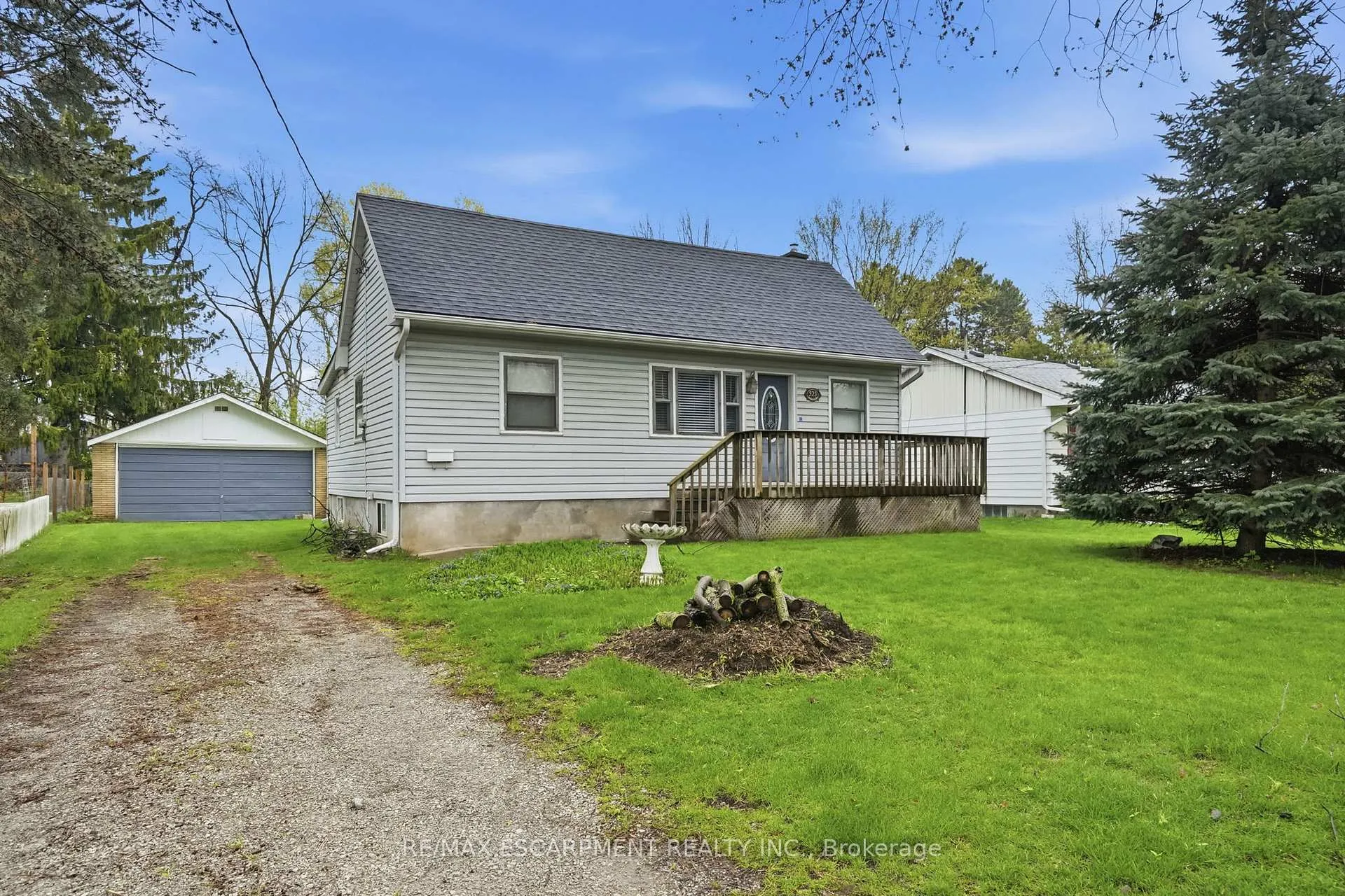 Photo 1 of 523 Enfield Road, Burlington, LaSalle — HOMEH
