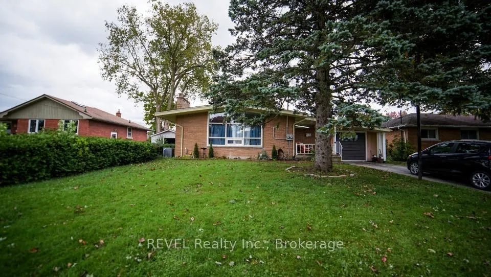 Front of Unit Lower, 510 Lloyd Avenue