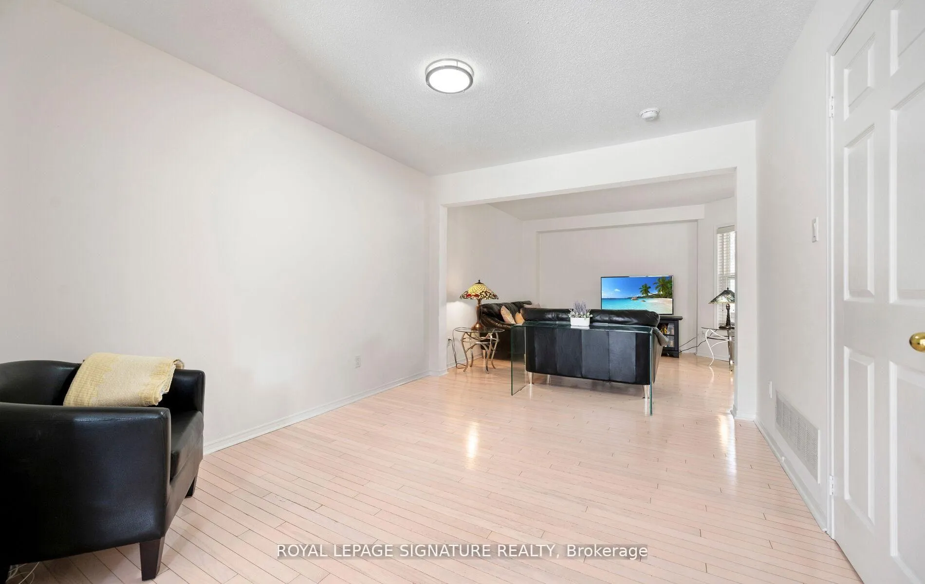 Photo 12 of 7 Kitto Court, Brampton, Fletcher's West — HOMEH