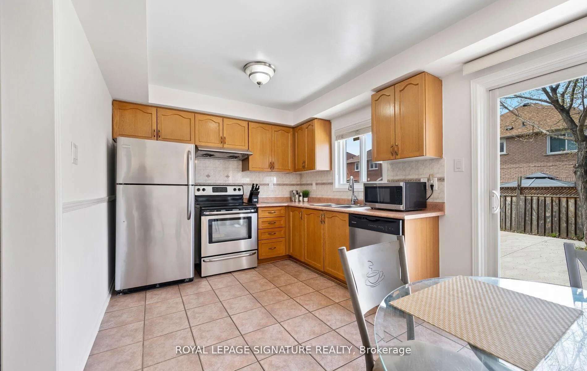 Photo 16 of 7 Kitto Court, Brampton, Fletcher's West — HOMEH