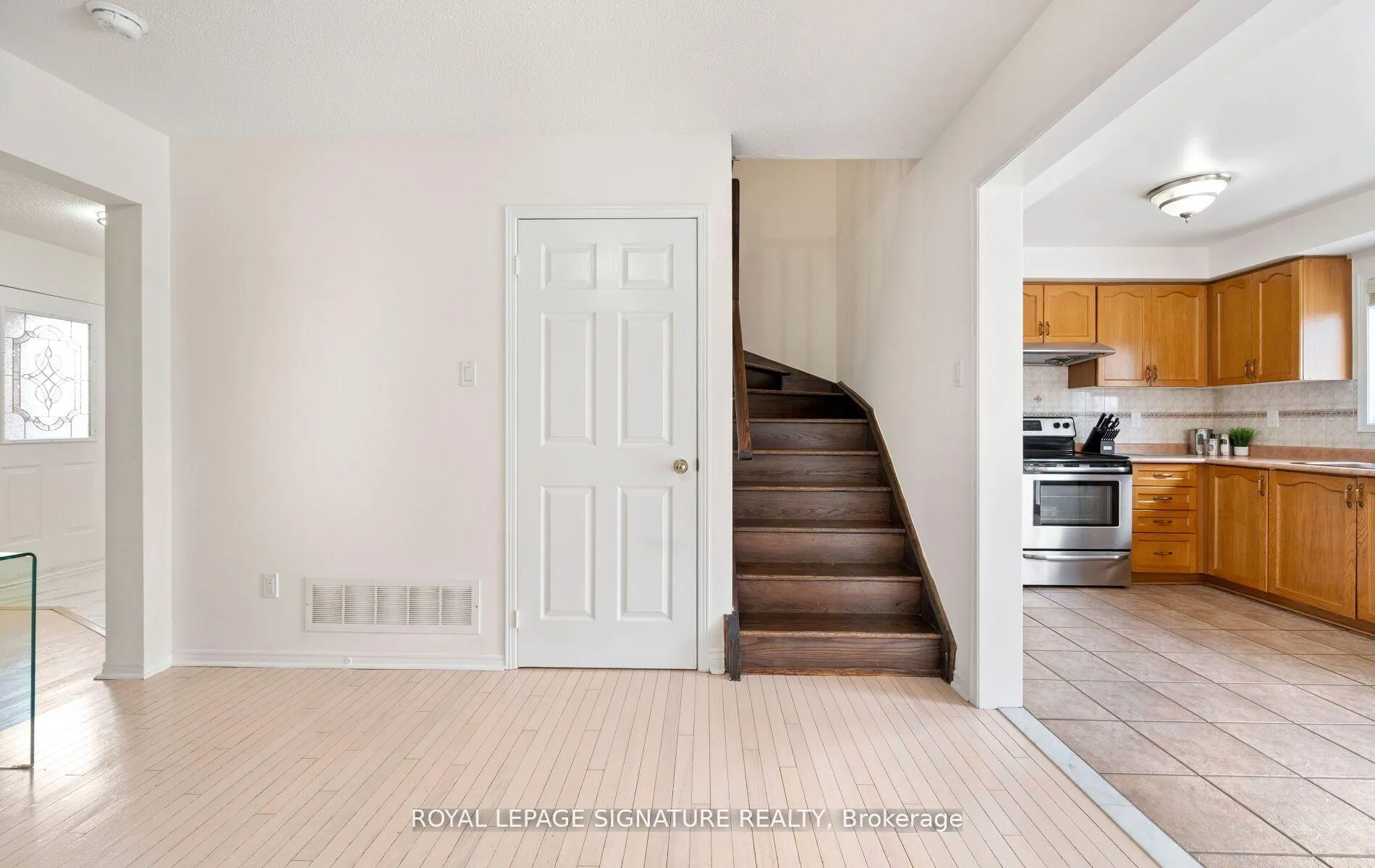 Photo 19 of 7 Kitto Court, Brampton, Fletcher's West — HOMEH
