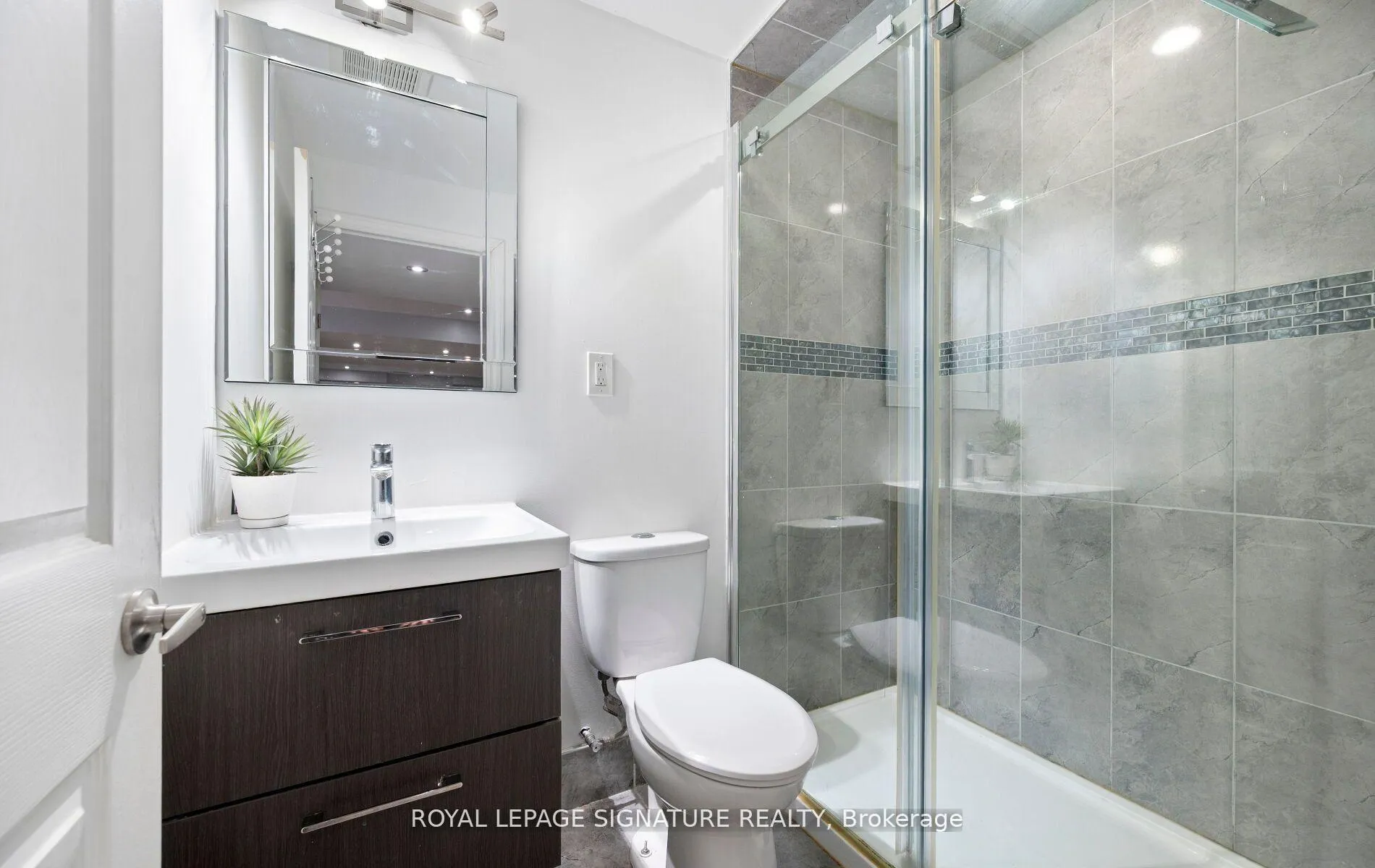 Photo 33 of 7 Kitto Court, Brampton, Fletcher's West — HOMEH