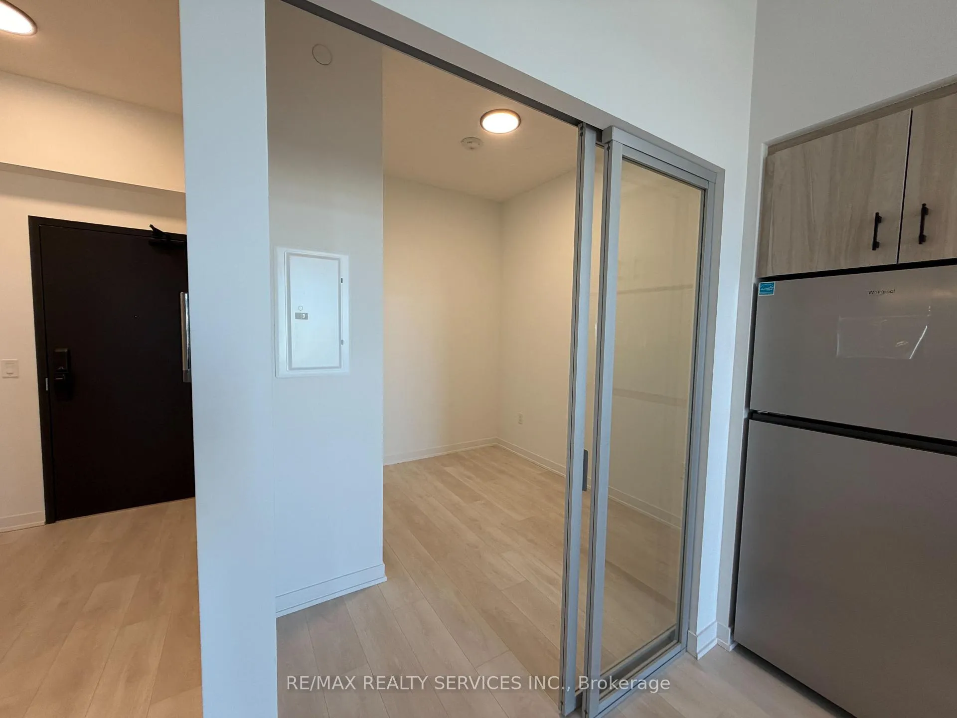 Photo 9 of Unit 325, 4878 Powers Common, Burlington, Alton — HOMEH