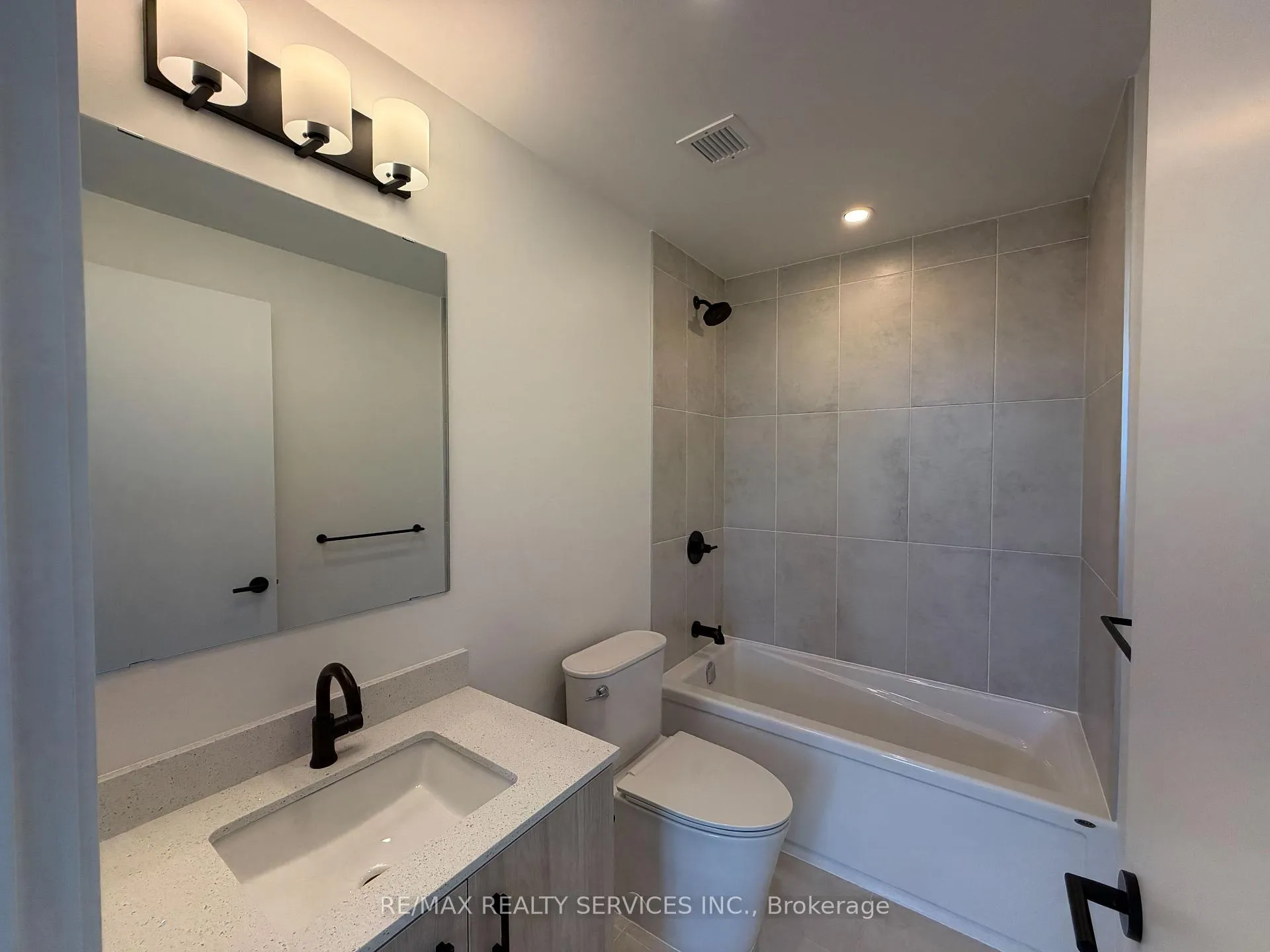 Photo 11 of Unit 325, 4878 Powers Common, Burlington, Alton — HOMEH