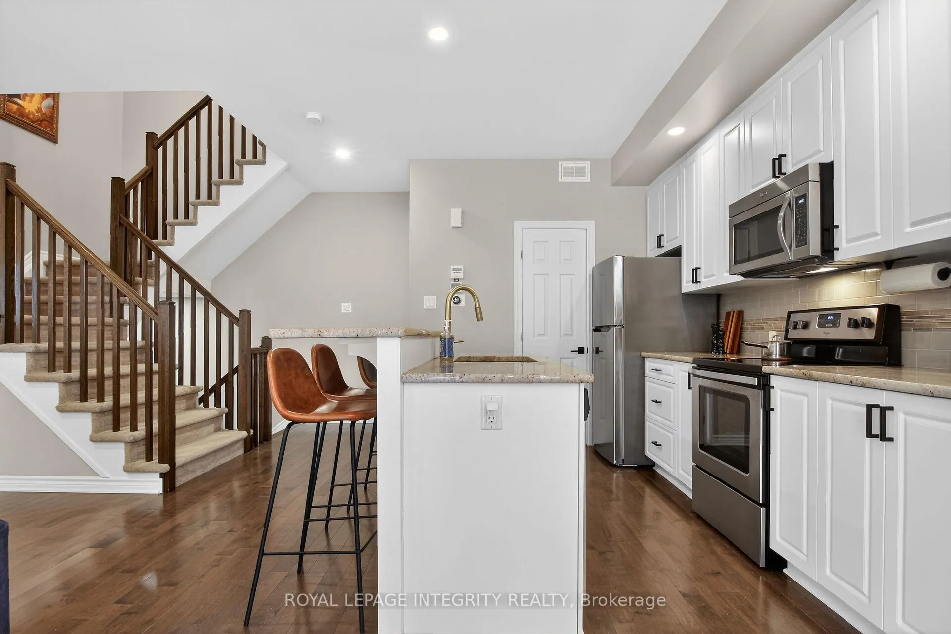 Photo 13 of 608 Chaperal Private, Ottawa, Avalon West — HOMEH