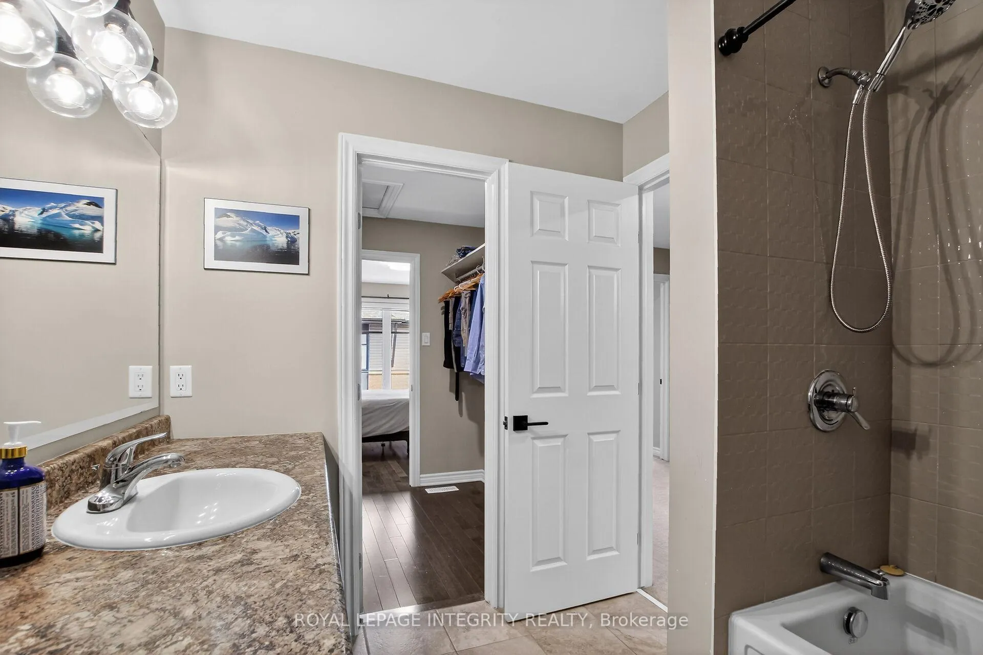 Photo 29 of 608 Chaperal Private, Ottawa, Avalon West — HOMEH