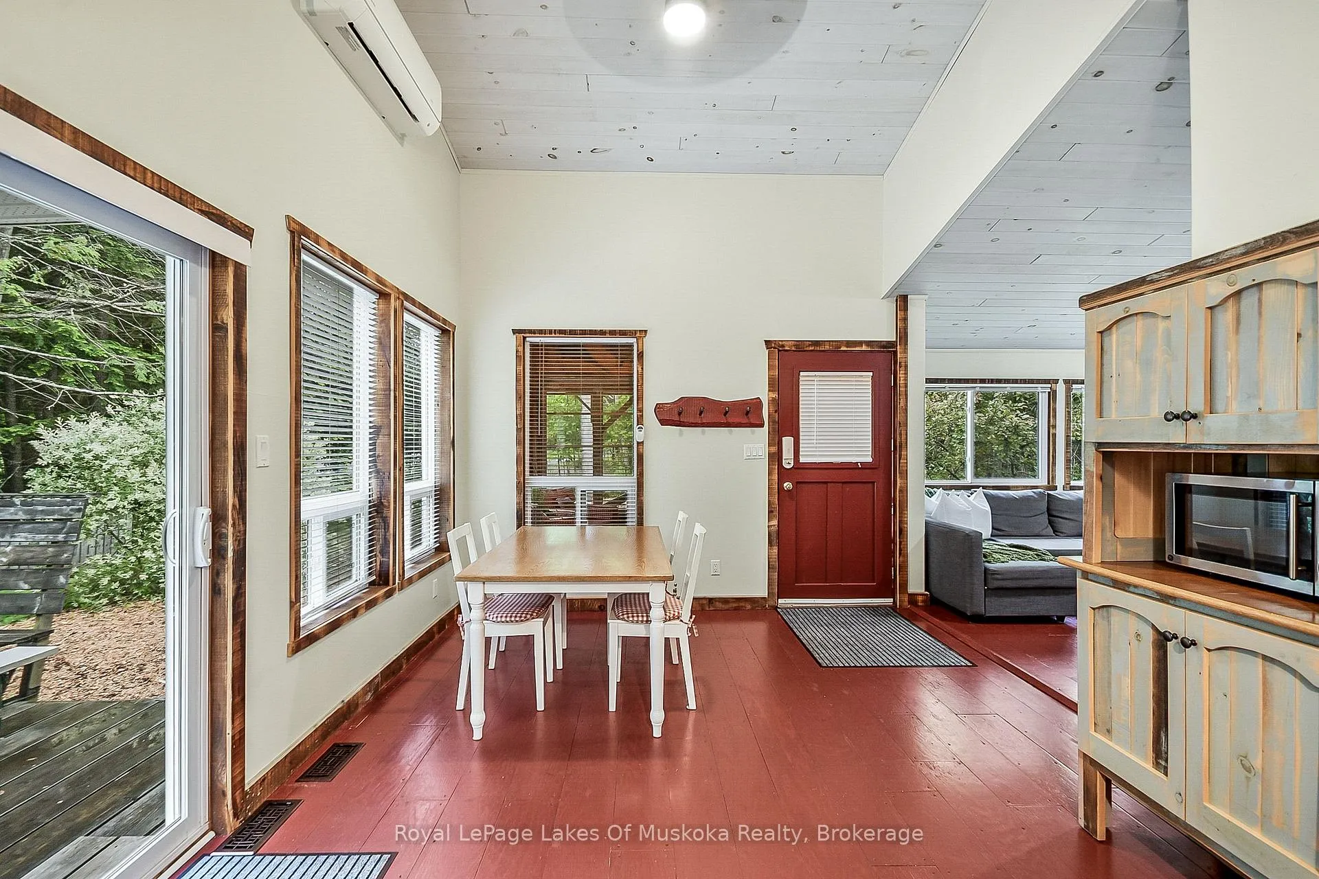 Photo 6 of 1009 Kirbys Beach Road, Bracebridge, Muskoka (N) — HOMEH