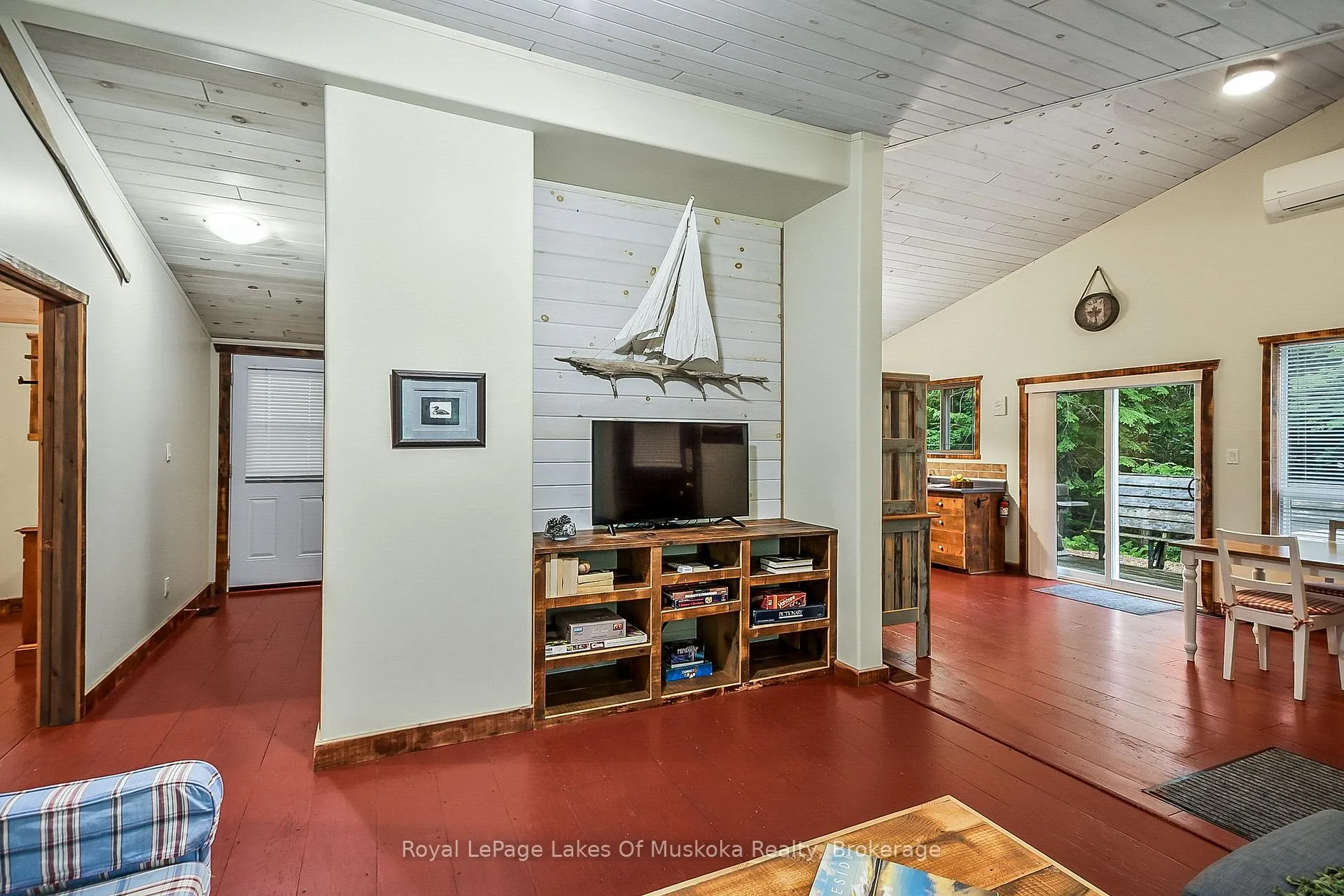 Photo 8 of 1009 Kirbys Beach Road, Bracebridge, Muskoka (N) — HOMEH