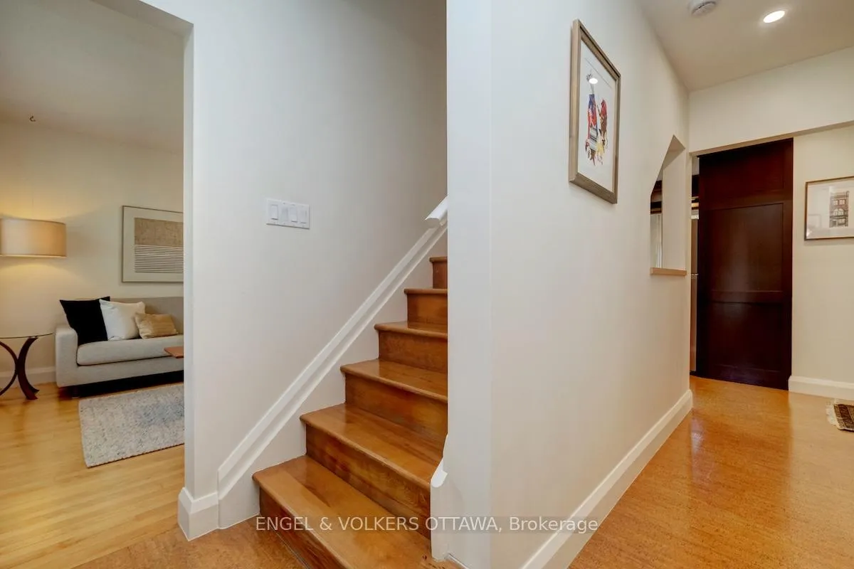 Photo 5 of 1812 Saunderson Drive, Ottawa, Elmvale Acres — HOMEH