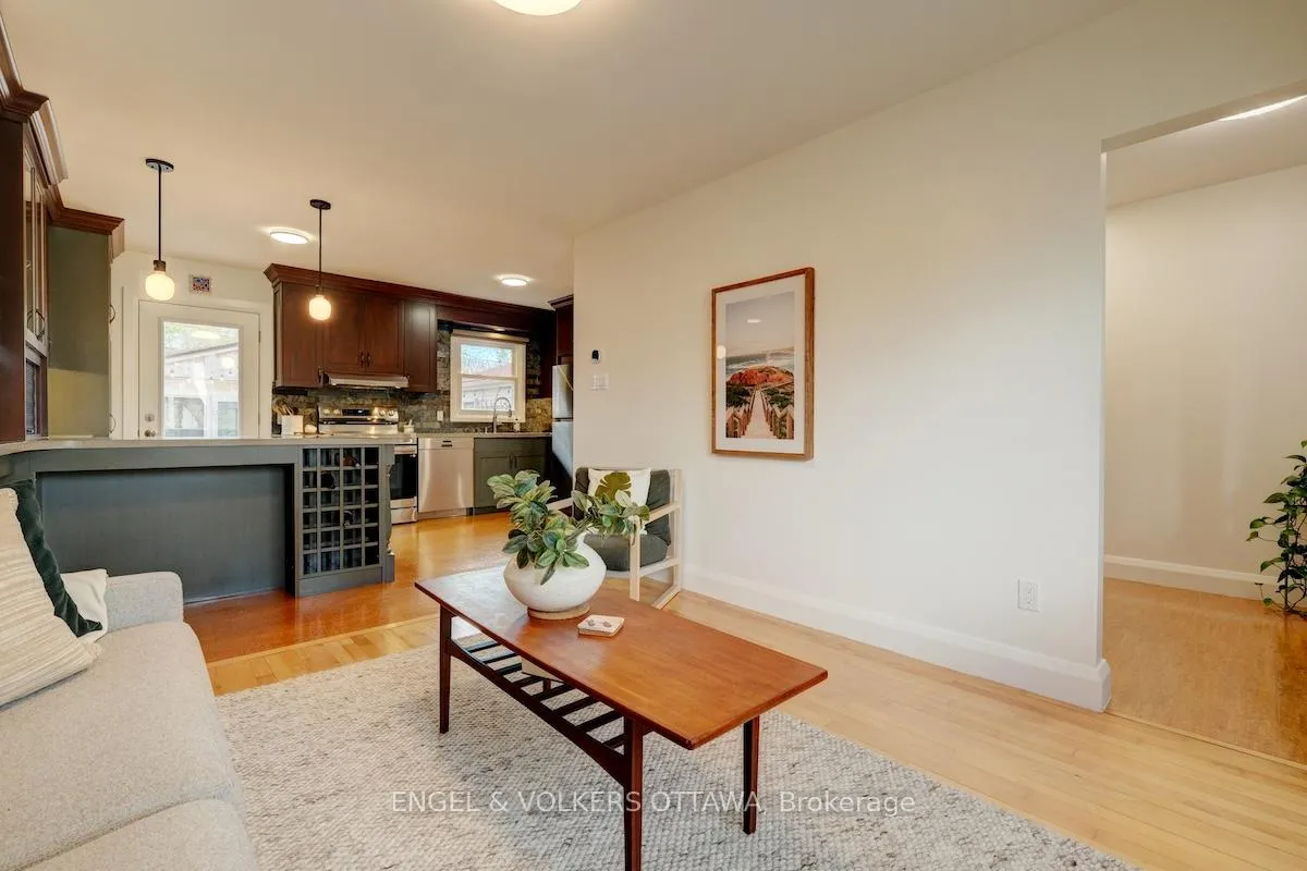Photo 7 of 1812 Saunderson Drive, Ottawa, Elmvale Acres — HOMEH
