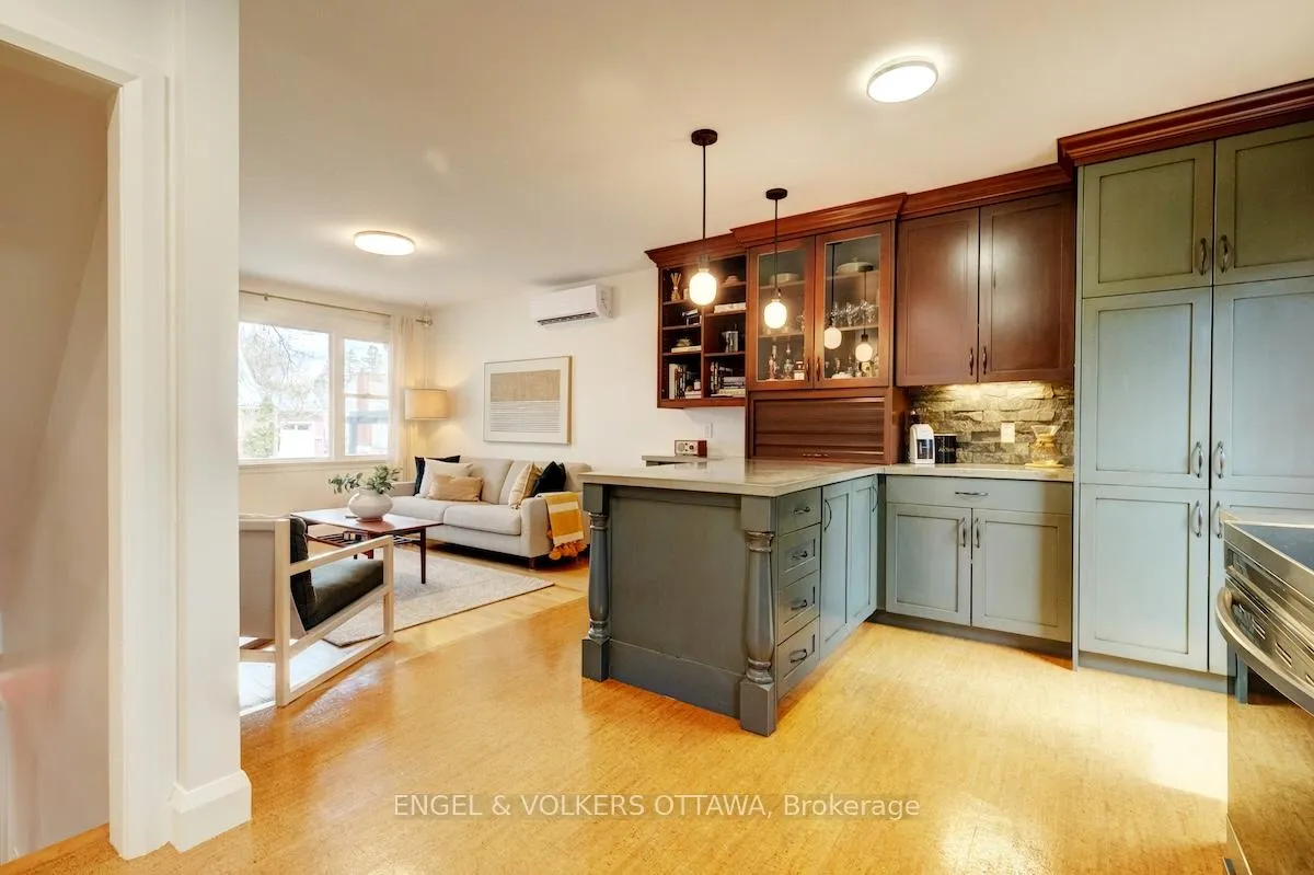 Photo 17 of 1812 Saunderson Drive, Ottawa, Elmvale Acres — HOMEH