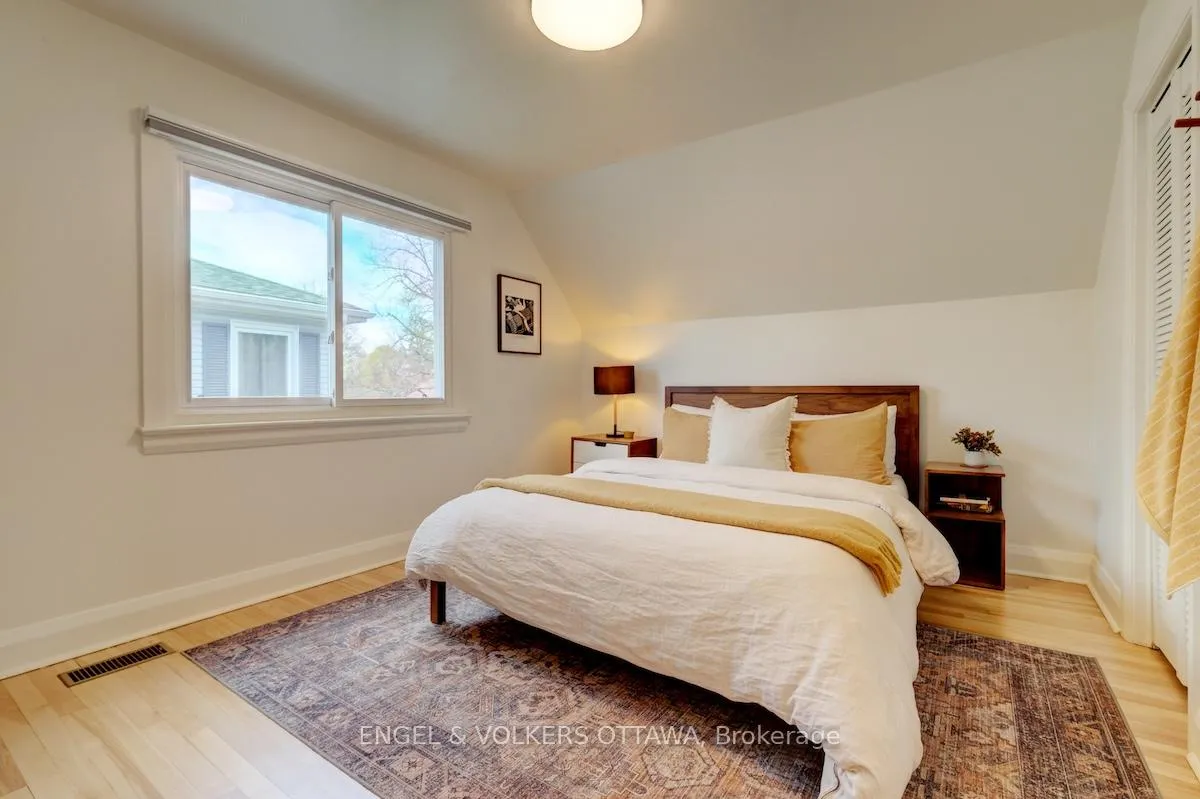 Photo 24 of 1812 Saunderson Drive, Ottawa, Elmvale Acres — HOMEH