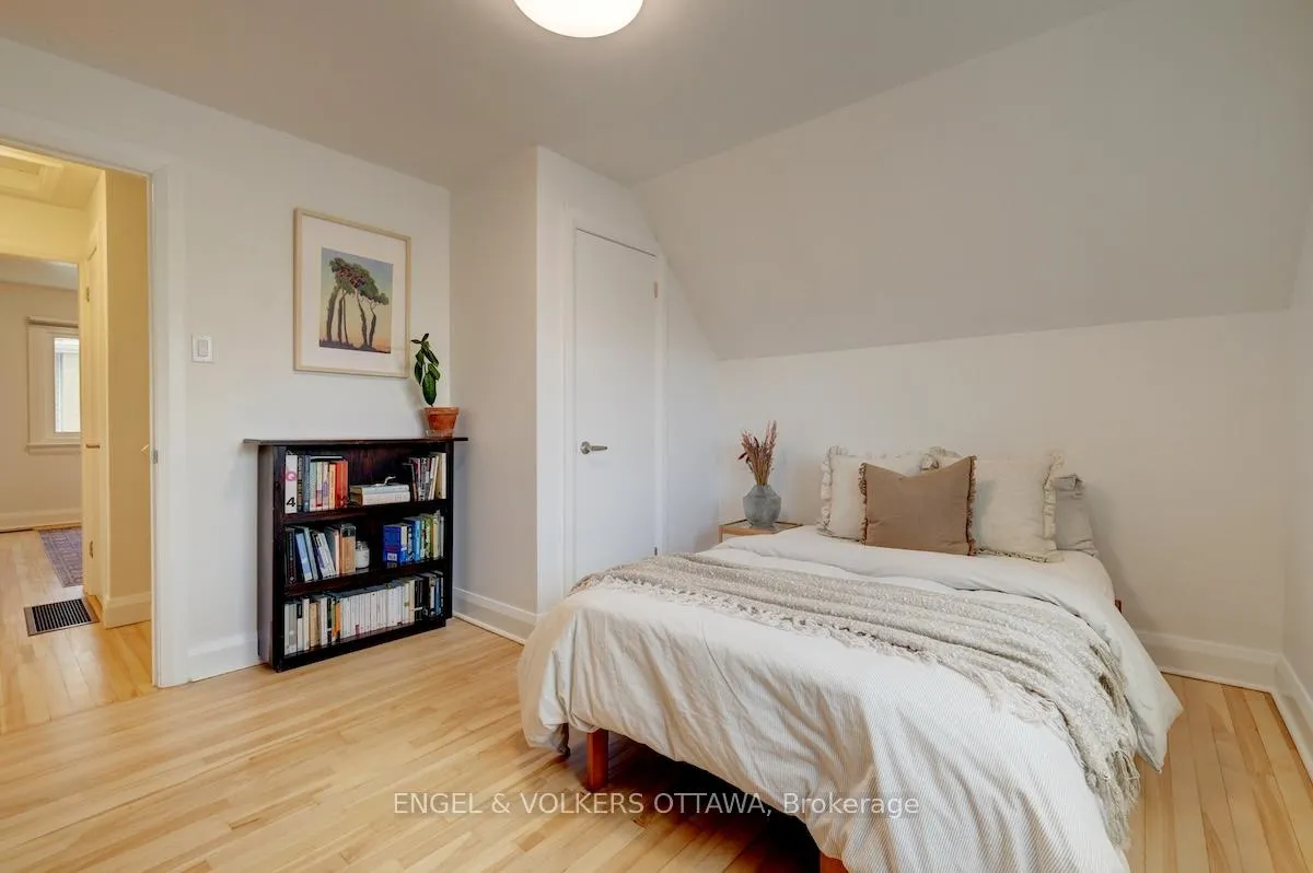 Photo 28 of 1812 Saunderson Drive, Ottawa, Elmvale Acres — HOMEH