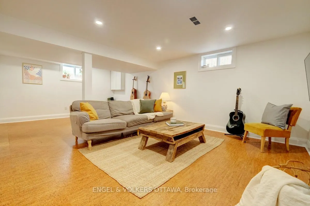 Photo 32 of 1812 Saunderson Drive, Ottawa, Elmvale Acres — HOMEH