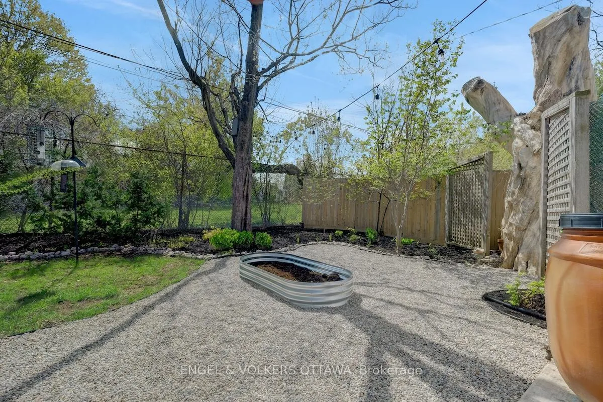 Photo 48 of 1812 Saunderson Drive, Ottawa, Elmvale Acres — HOMEH