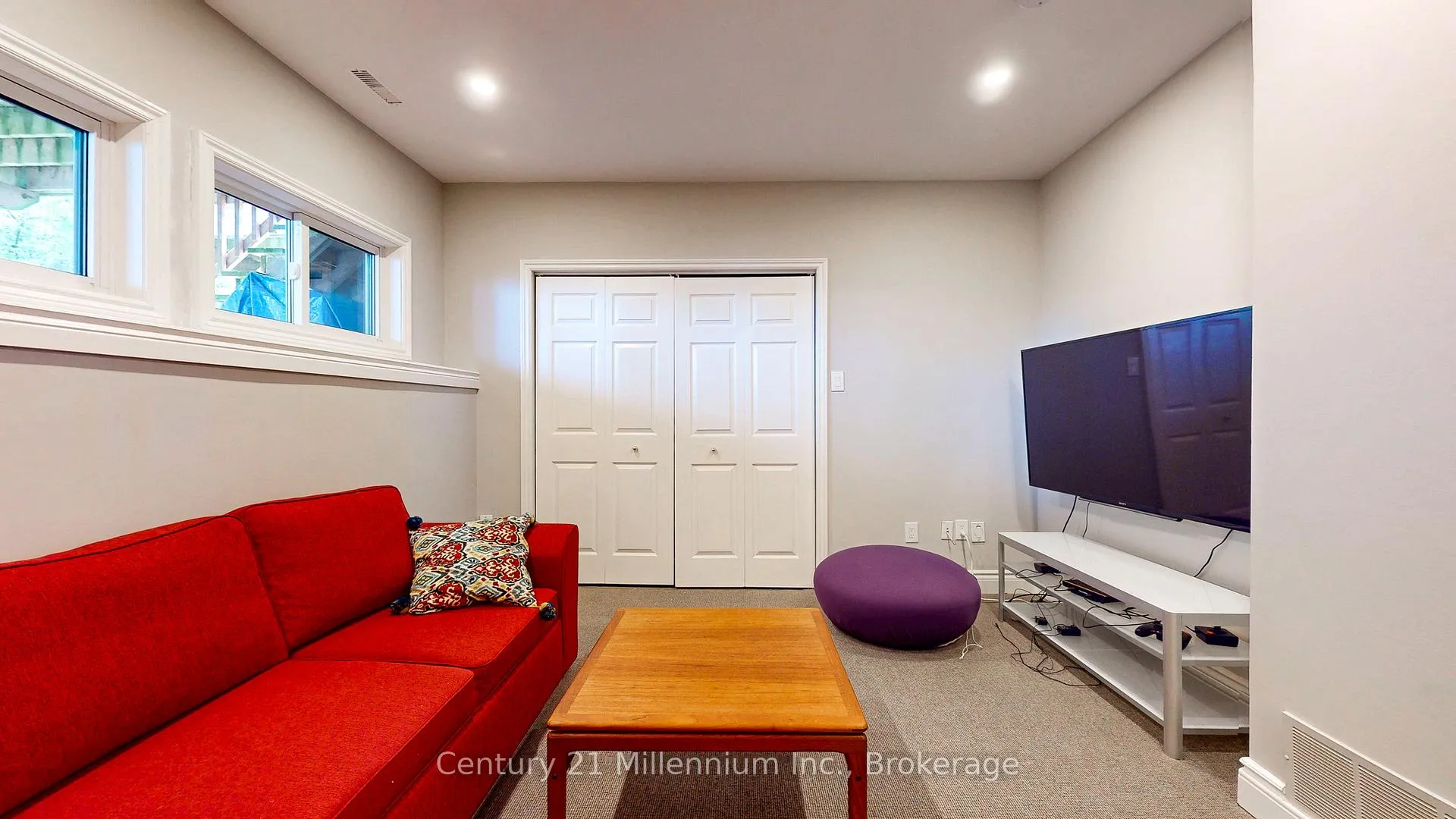 Photo 6 of 36 Lighthouse Lane E, Collingwood — HOMEH